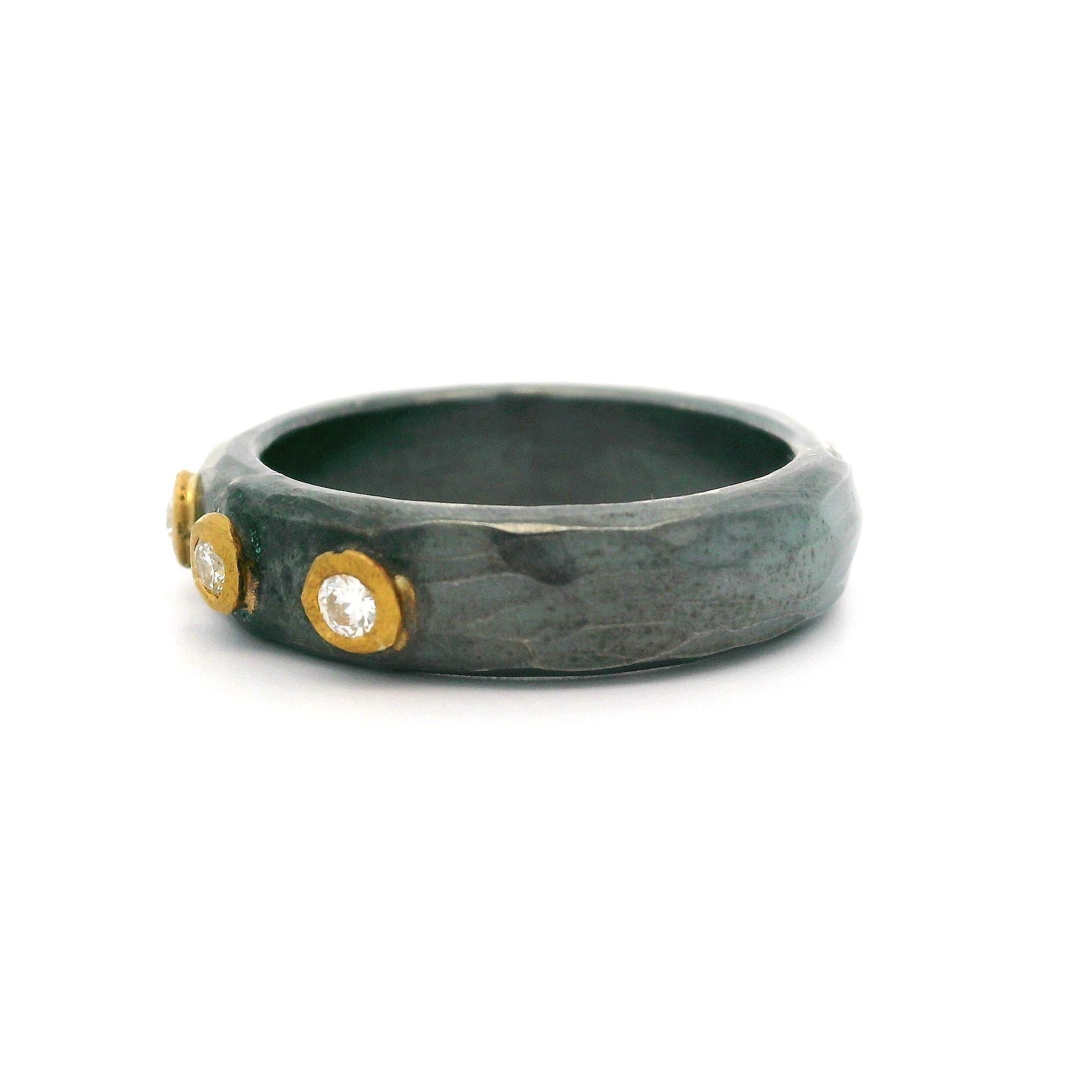 Stockholmer Lika Behar Oxidiertes Silber Gelbgold Diamant 5.1mm Stockholmer Ring Größe 6 im Angebot 2
