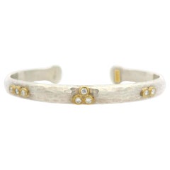Lika Behar Bracciale aperto Stockholm in argento e oro giallo con diamanti da 0,28 carati