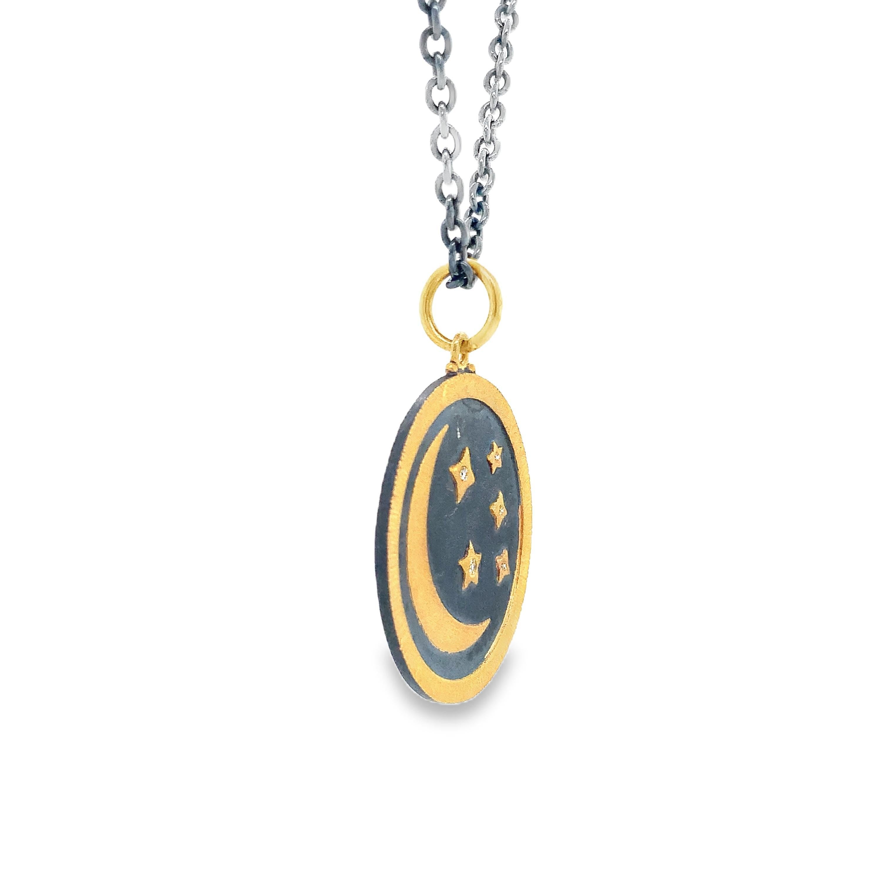 Lika BeharTesori e Talismani, Collezione di MEDAGLIE Yin e Yang con Diamante in vendita 1