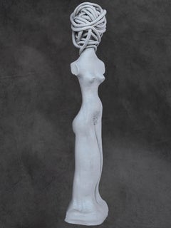 Escultura abstracta de cerámica "Mia" 16" x 3" pulgadas por Lika Brutyan