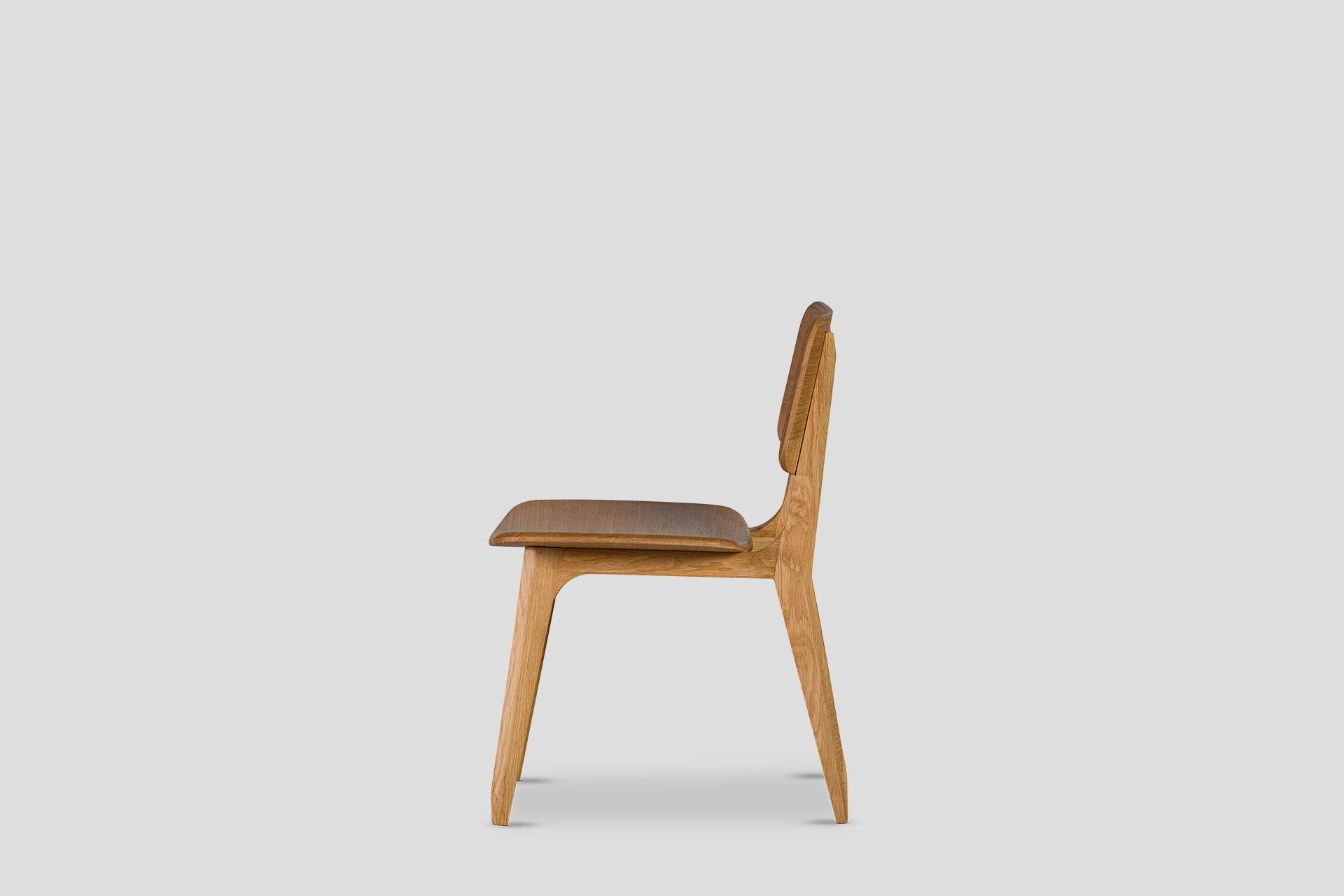 Chaise Lika Corps en bois massif Oak Oak, dossier en bois massif Oak, assise en bois massif Oak Neuf - En vente à Okmeydanı, TR