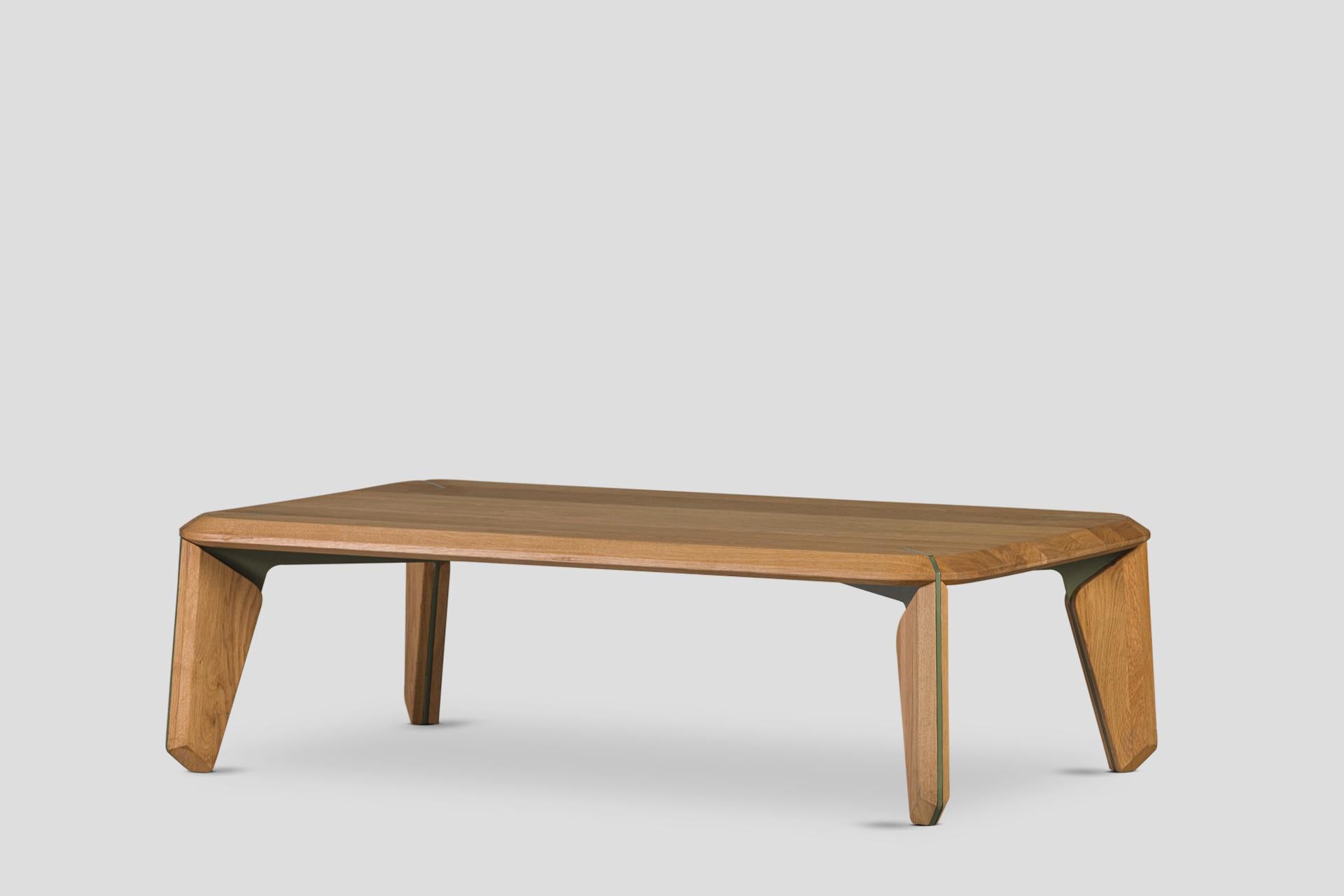 Lika Solid Wood Oak Color Metal Detailed Rectangular Coffee Table en Nuevo estado para la venta en Okmeydanı, TR
