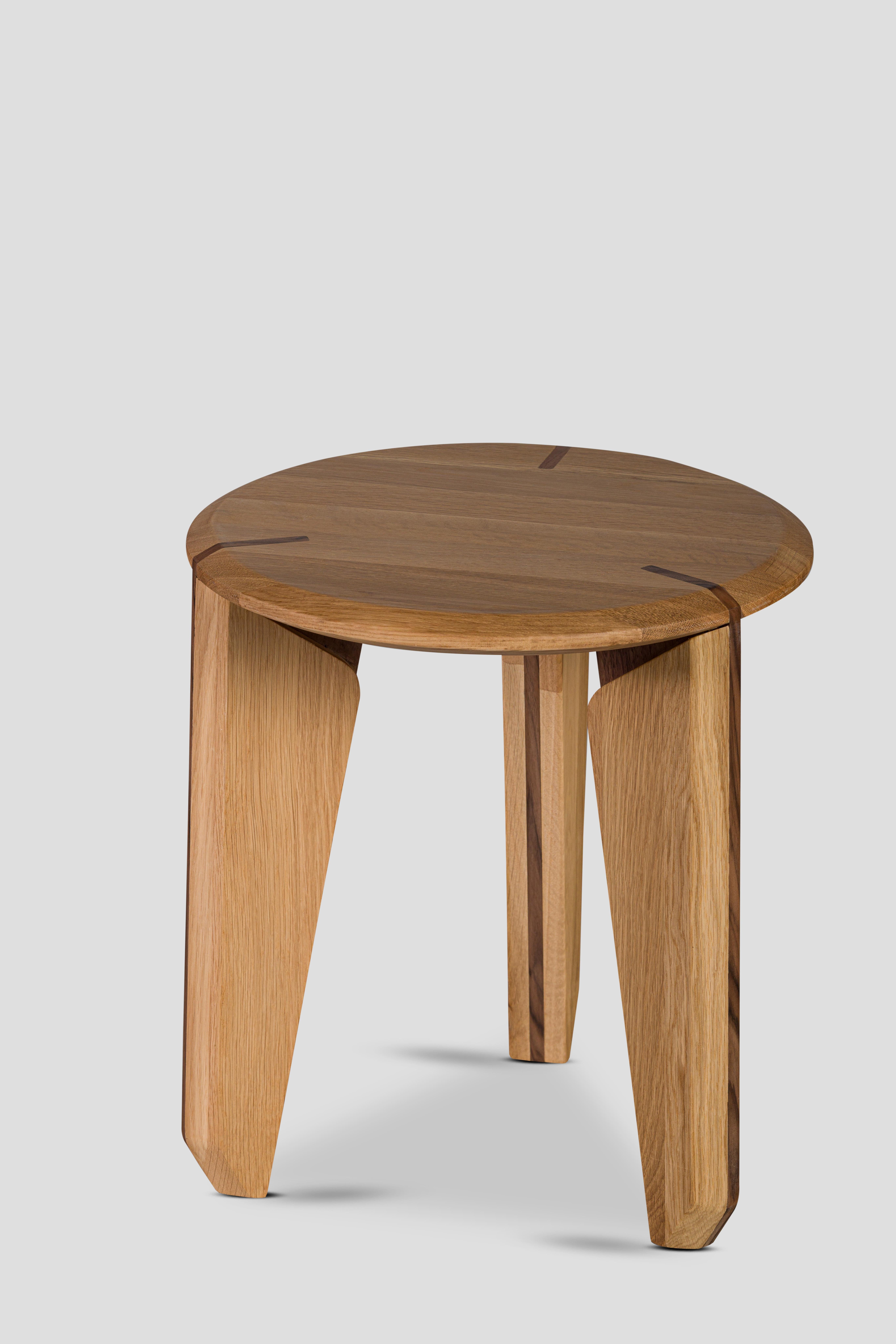 FÖRNİ offers designs that will bring together aesthetics and functionality to create an elegant atmosphere in every space. Designed by award-winning designer Bilge Kalfa, Fil is a perfect choice for modern living spaces. Fil , which can be used both