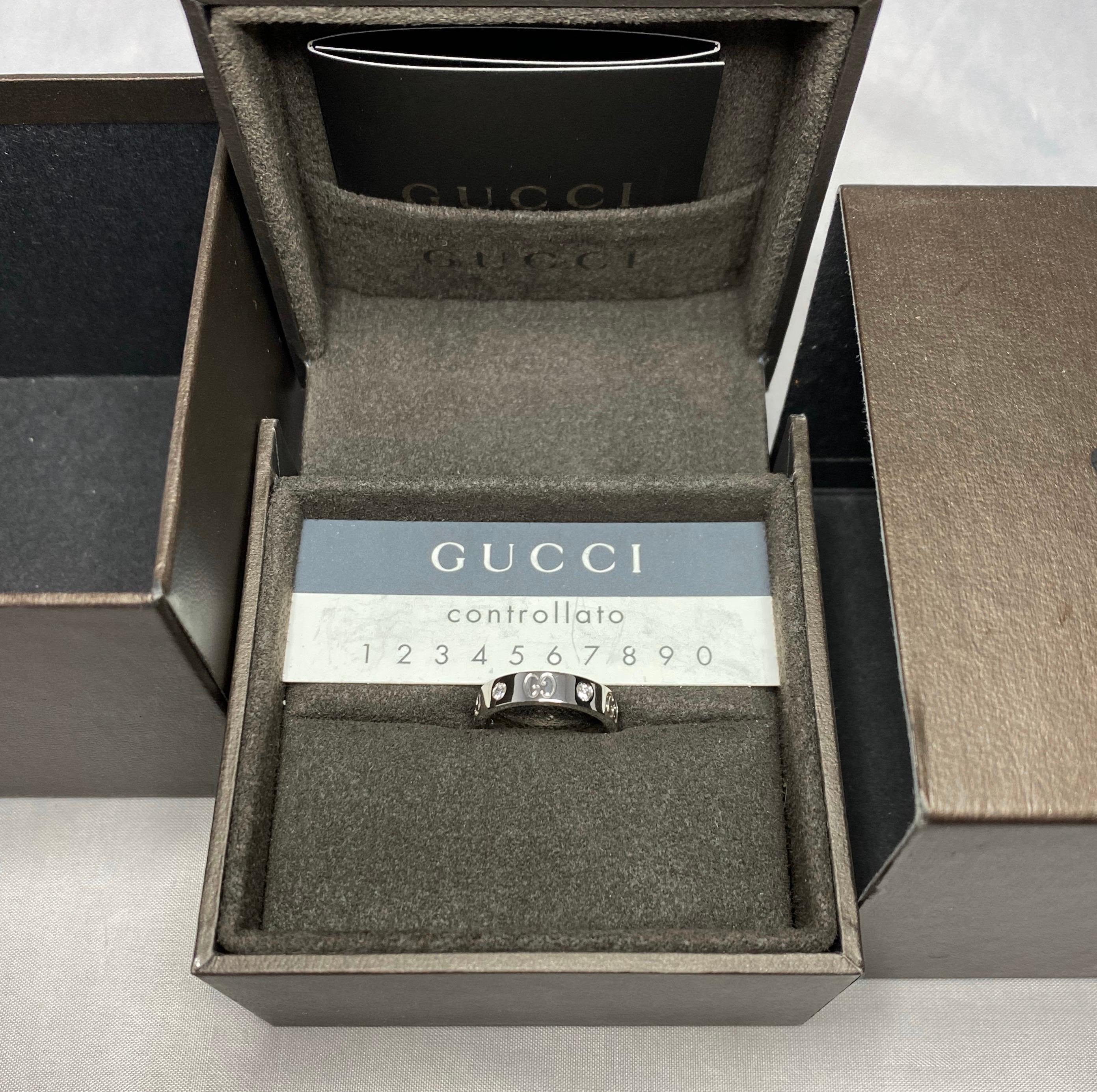 Women's or Men's Like New Gucci Icon Diamond White Gold 18 Karat Band Ring with Box