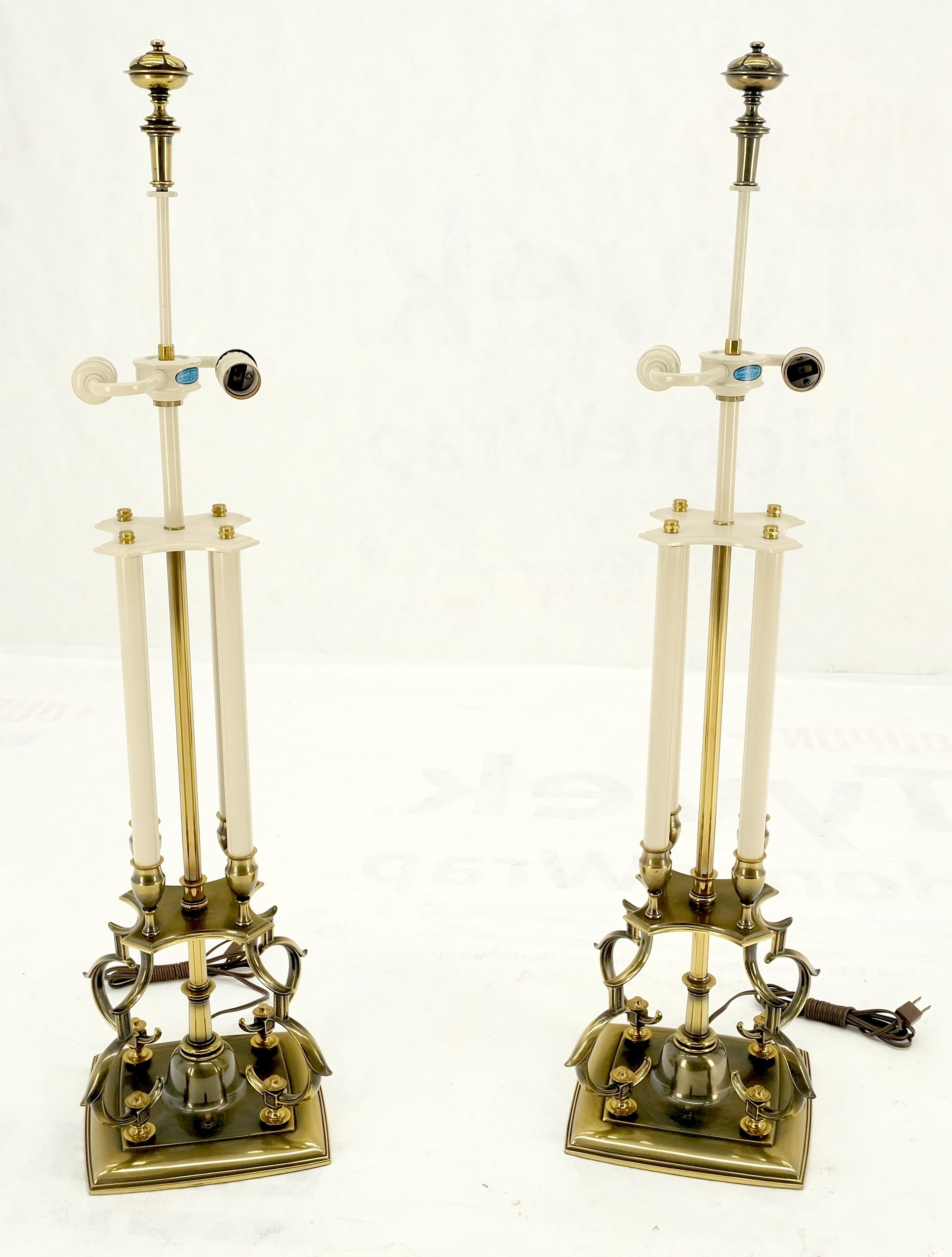 Like NEW Pair of Fine Stifel Brass Table Lamps Mid Century Modern MINT! In Excellent Condition For Sale In Rockaway, NJ