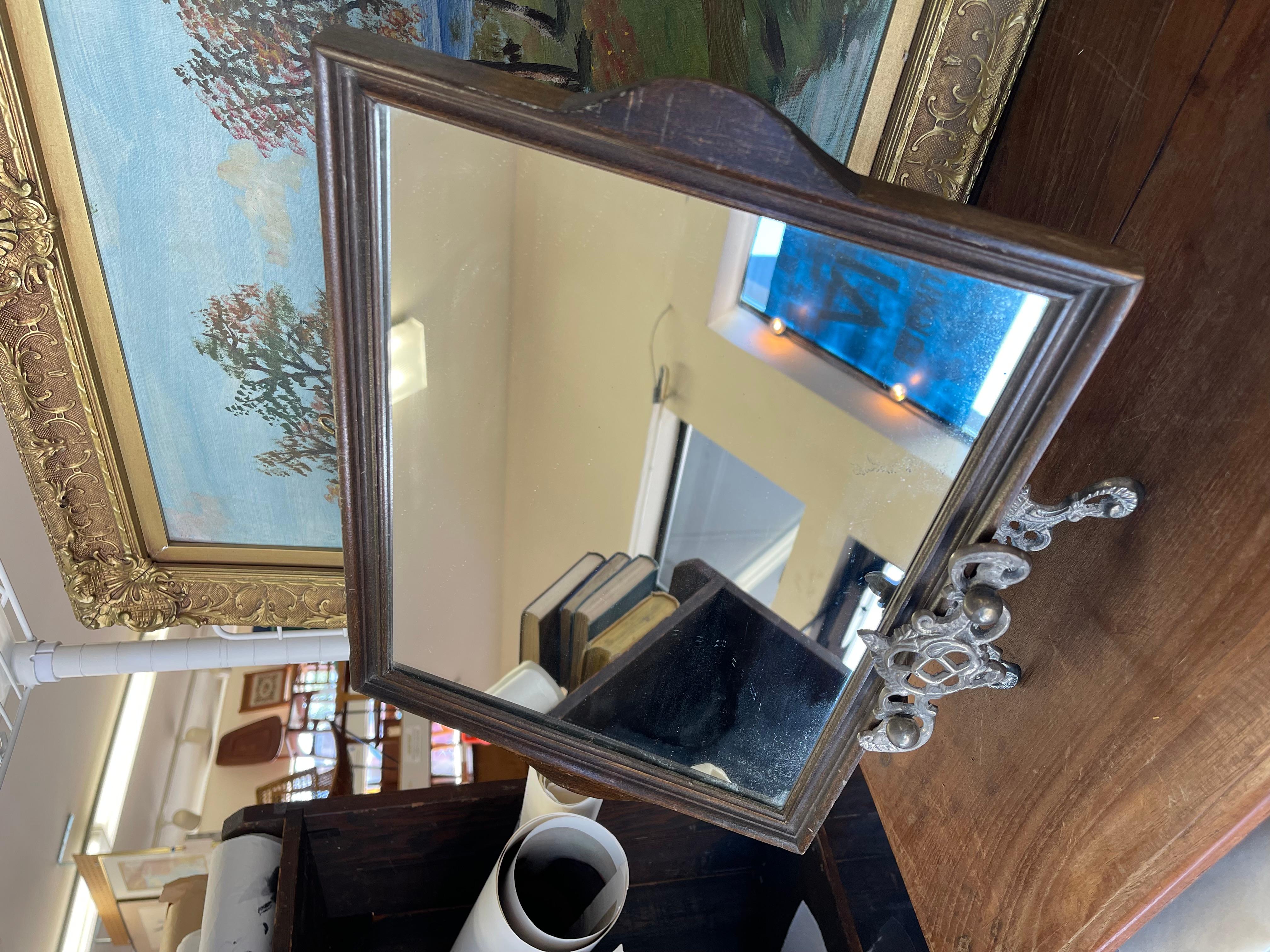 Espejo de Pared Antiguo de Artes y Oficios con Marco de Madera Tallada en Bueno estado para la venta en Seattle, WA