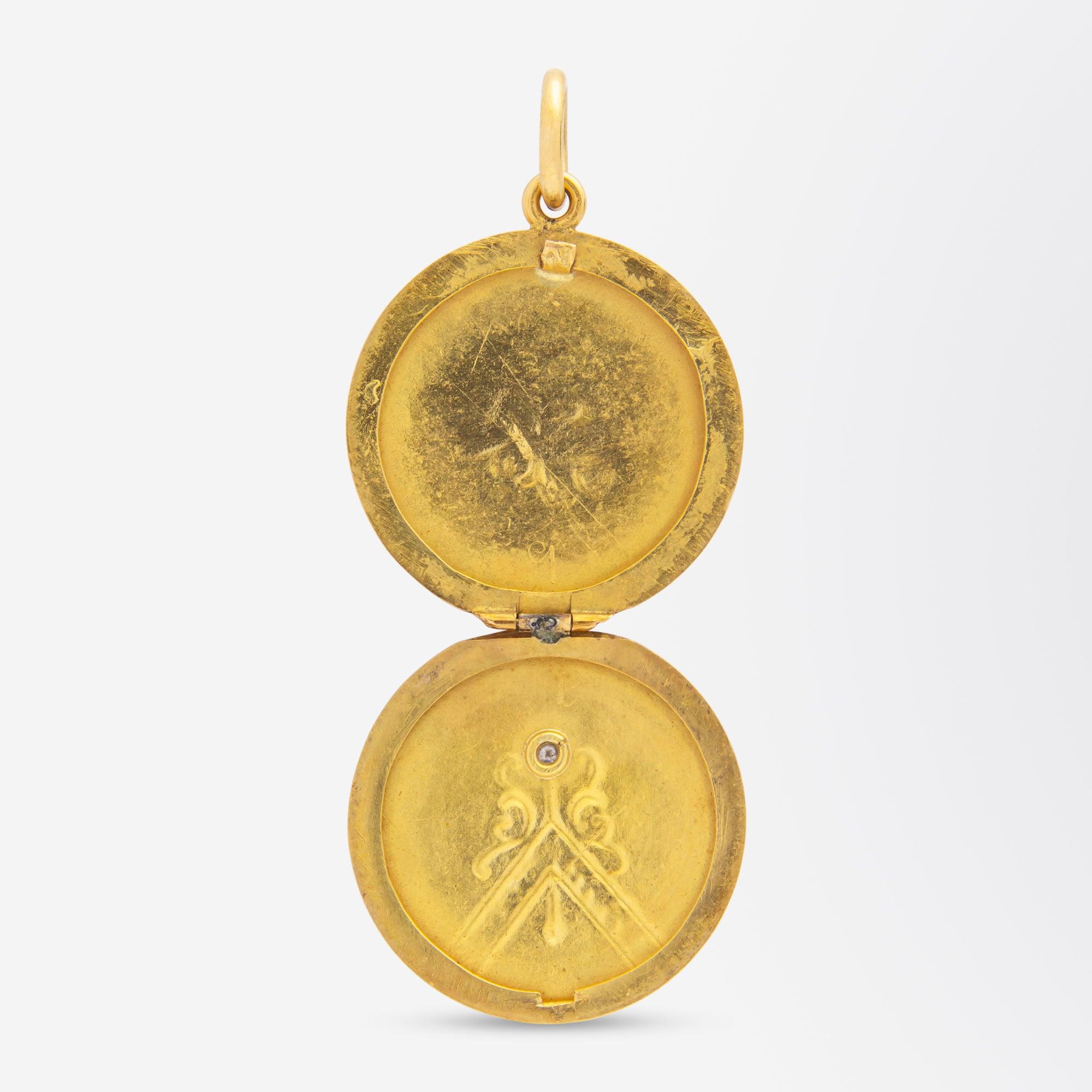 Belle Époque Médaillon en or jaune 18 carats, émail et diamants, probablement français en vente
