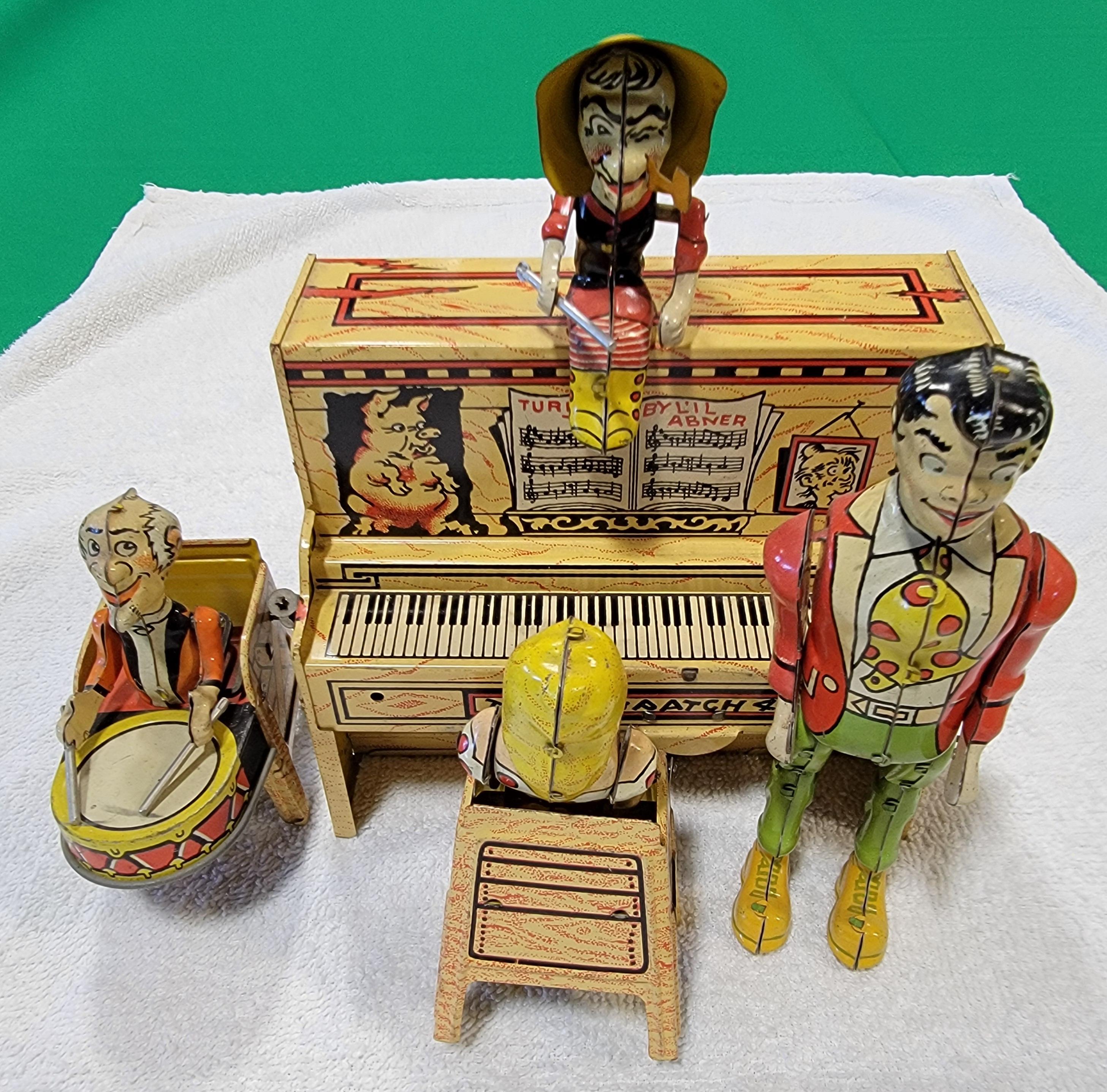Li'l Abner Tin Lithograph Mechanical Wind-Up Piano Band Toy For Sale 3