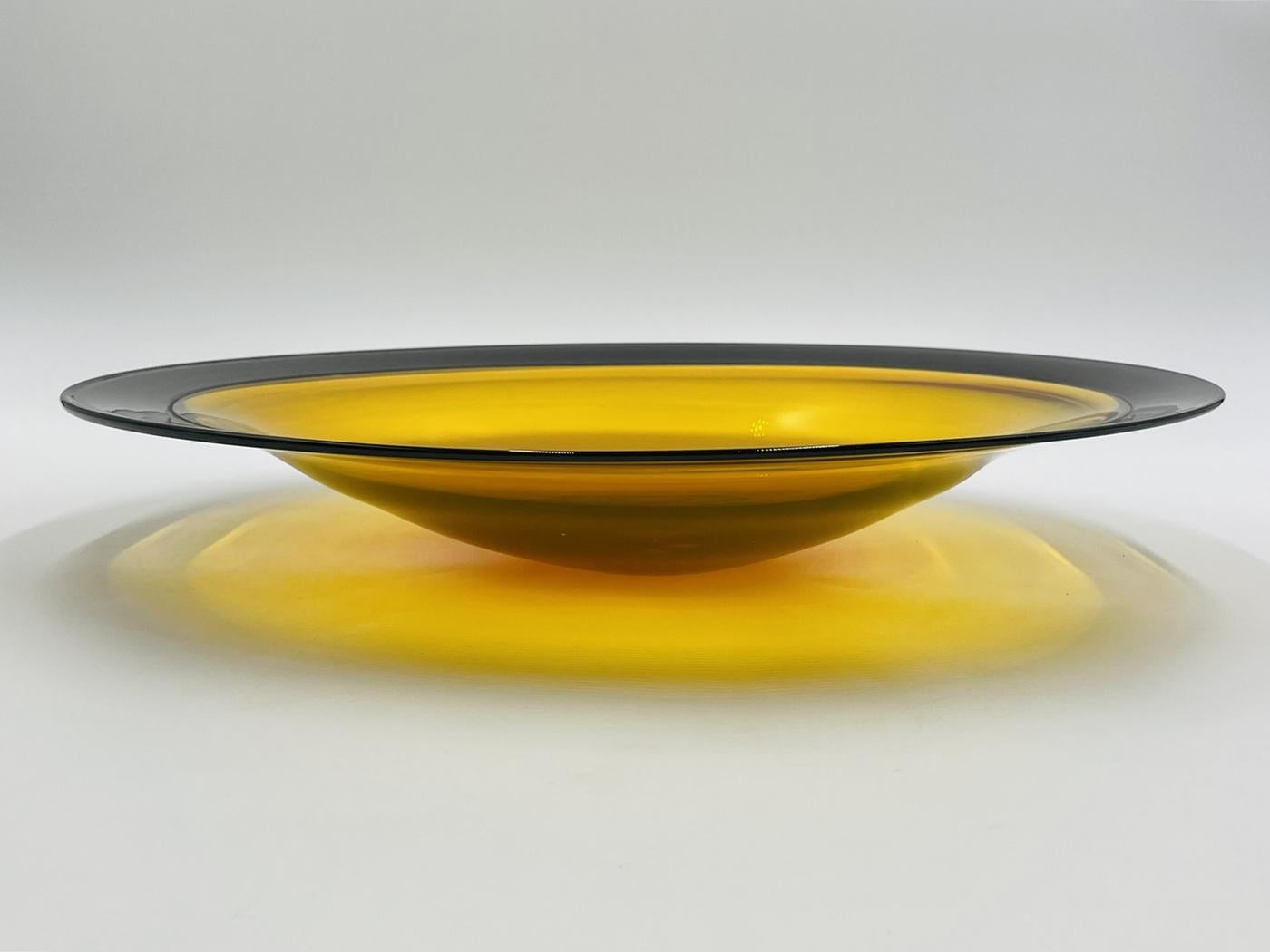 Lilac and Amber, XL Art Glass Bowl by Correia, Signed, Dated and with COA In Good Condition For Sale In Los Angeles, CA
