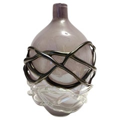 Jarrón de cristal de Murano lila y negro iridiscente de Sergio Costantini, Italia Años 90