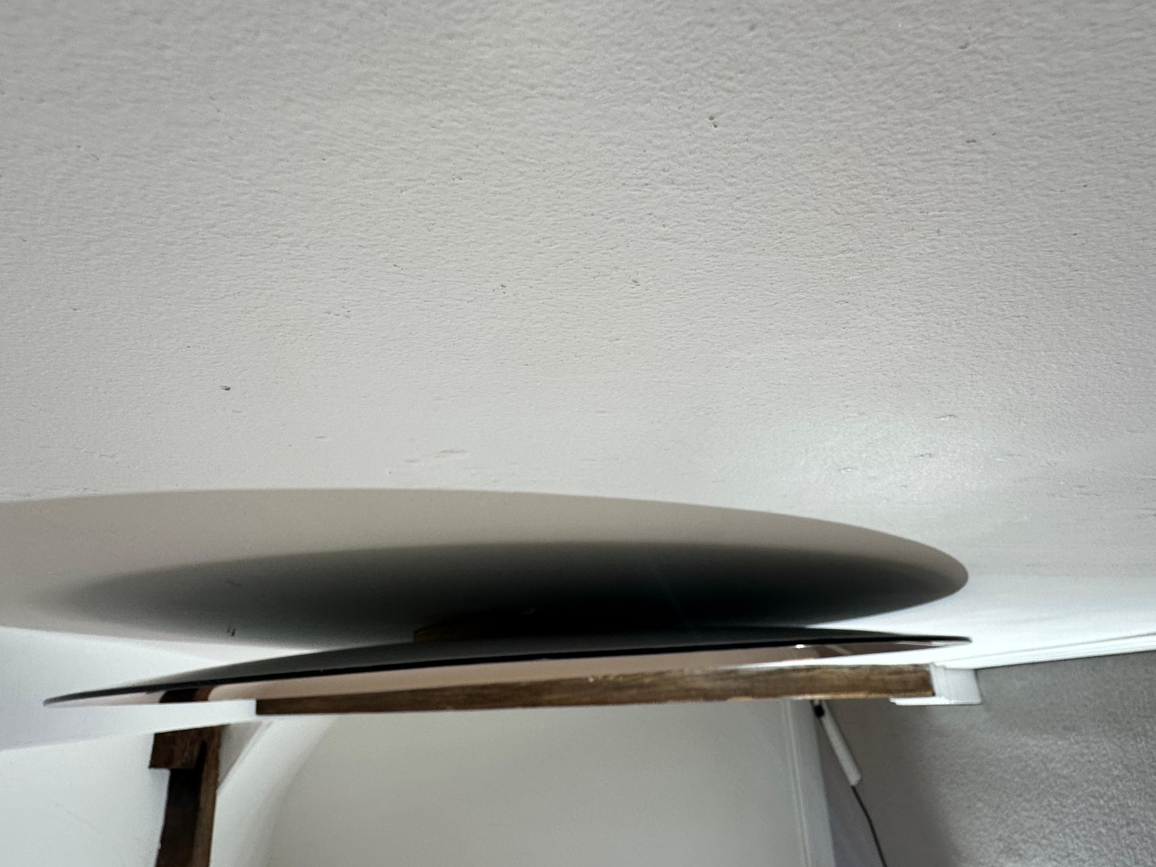 XXIe siècle et contemporain Miroir concave lilas 100 cm de diamètre en vente