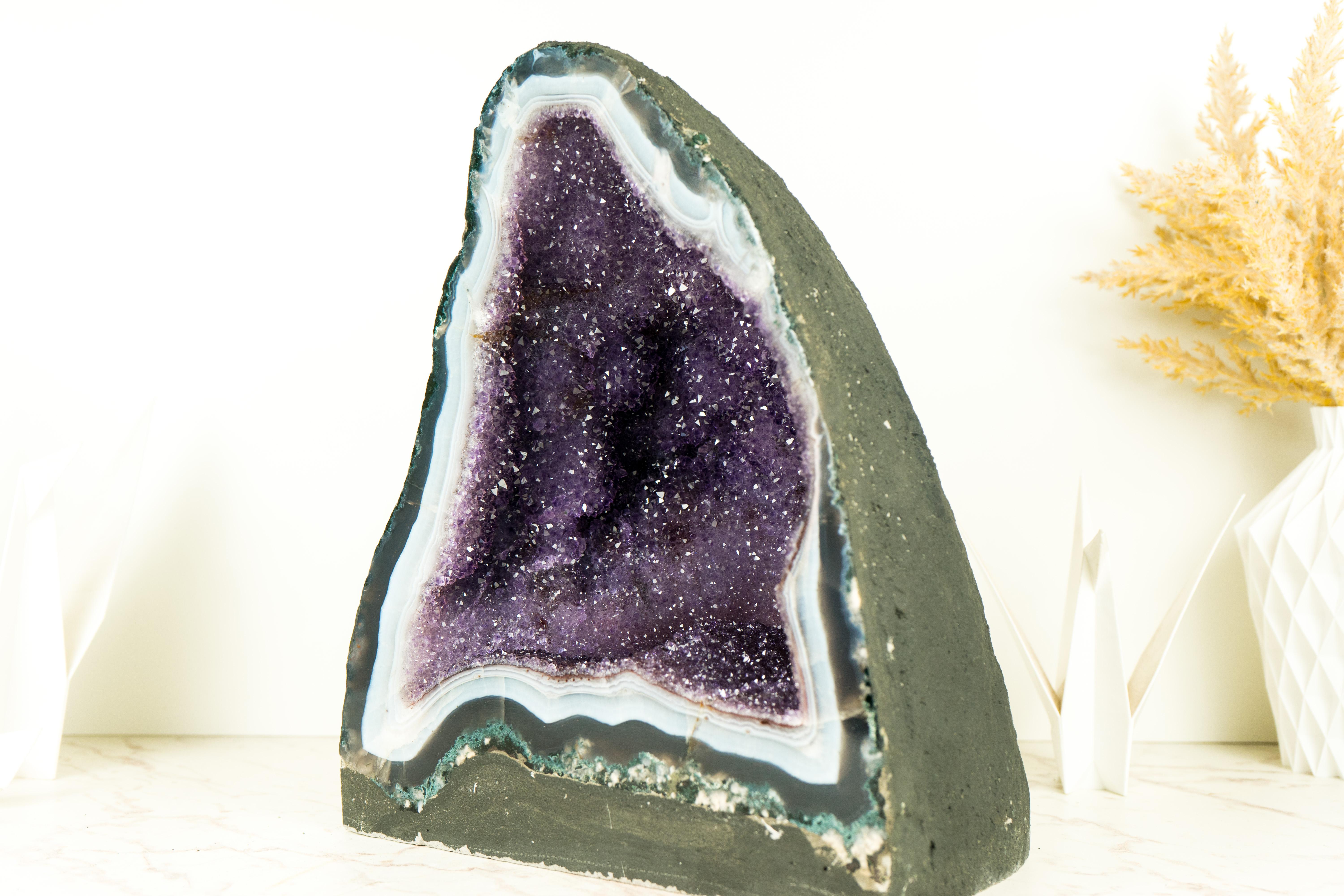 Lilac Galaxy Amethyst Crystal Geode on Blue and White Lace Matrix In New Condition For Sale In Ametista Do Sul, BR