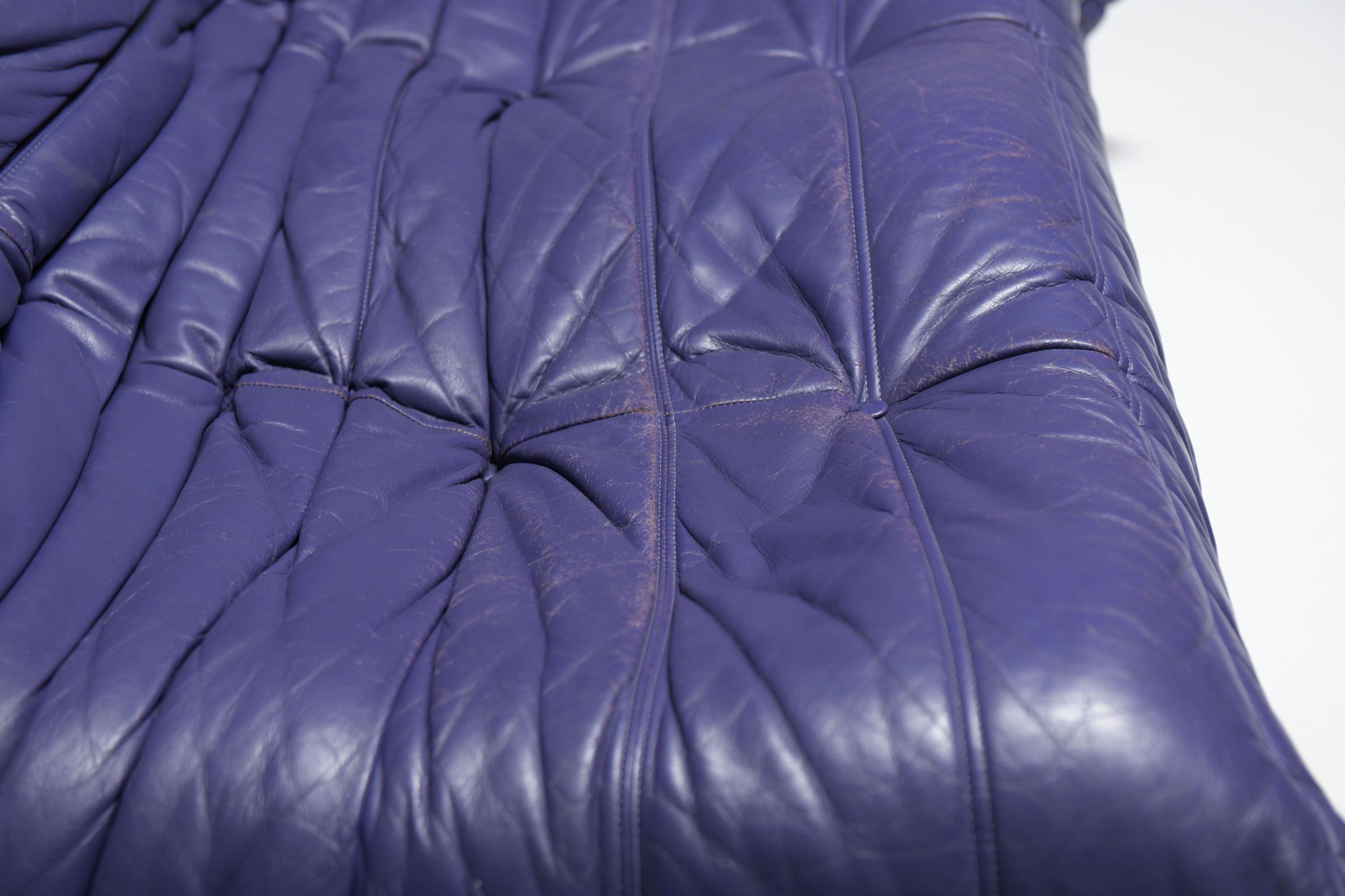 Lilac leather Togo set by Michel Ducaroy for Ligne Roset France 4