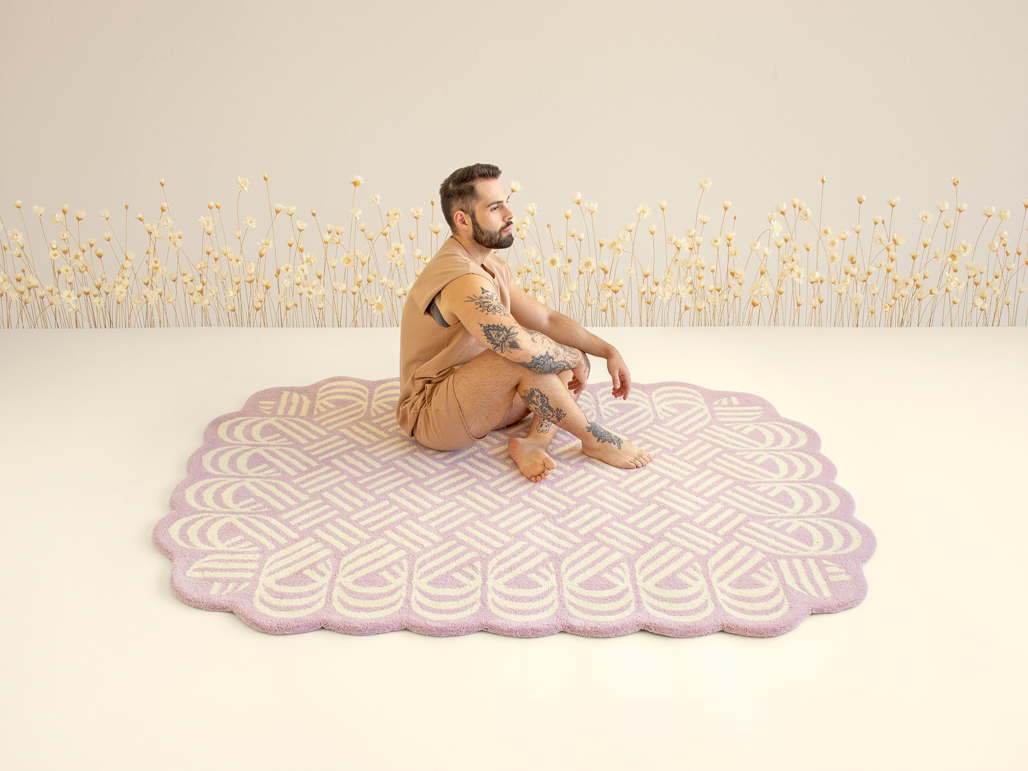 Lila & Off-White gestreifter Laços-Teppich von Paulo Kobylka (Brasilianisch) im Angebot