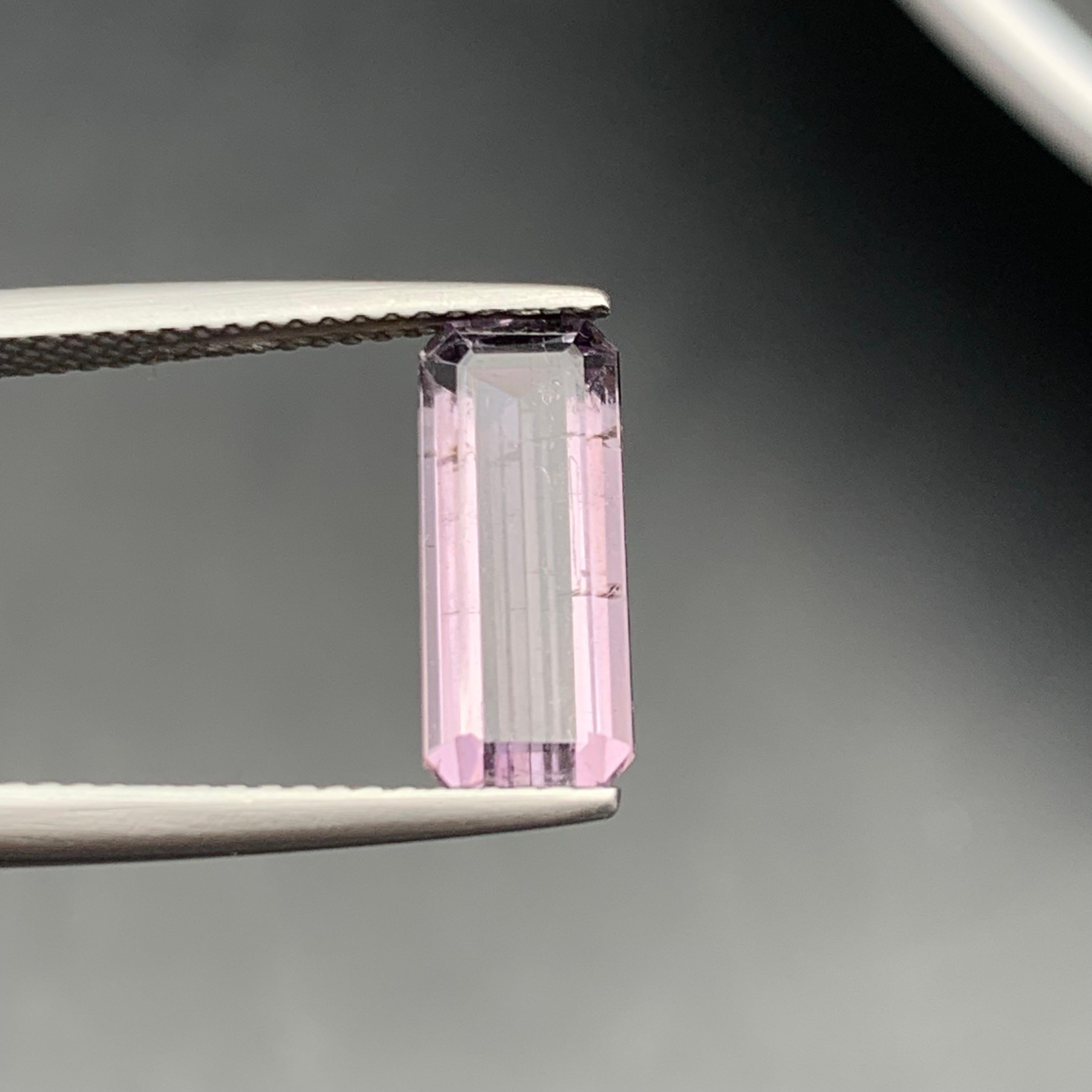 Lila Púrpura Pastel Turmalina Natural Anillo, Colgante Gema Suelta 3,30 Quilates en Nuevo estado para la venta en Peshawar, PK