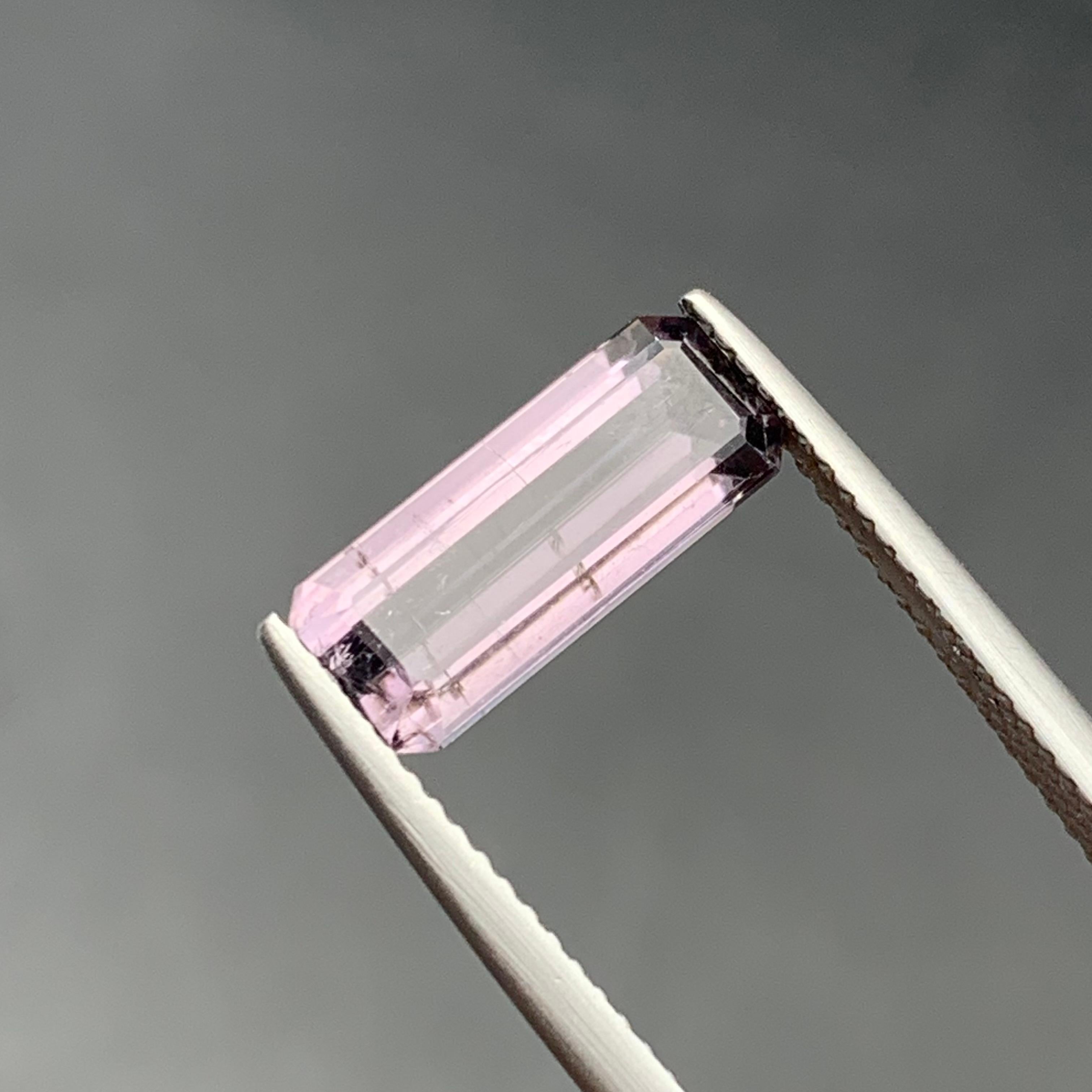 Lila Púrpura Pastel Turmalina Natural Anillo, Colgante Gema Suelta 3,30 Quilates en venta 2