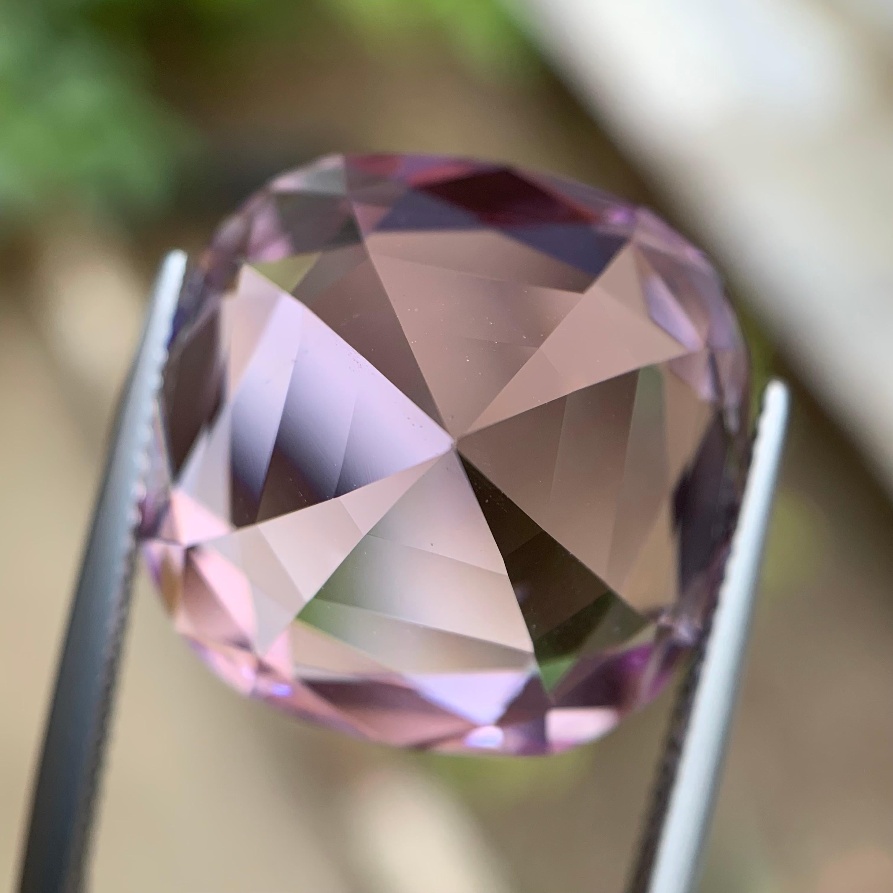Lilac Pink Natural Kunzite Necklace Pendant Gemstone, 27.05 Ct Cushion Cut For Sale 1