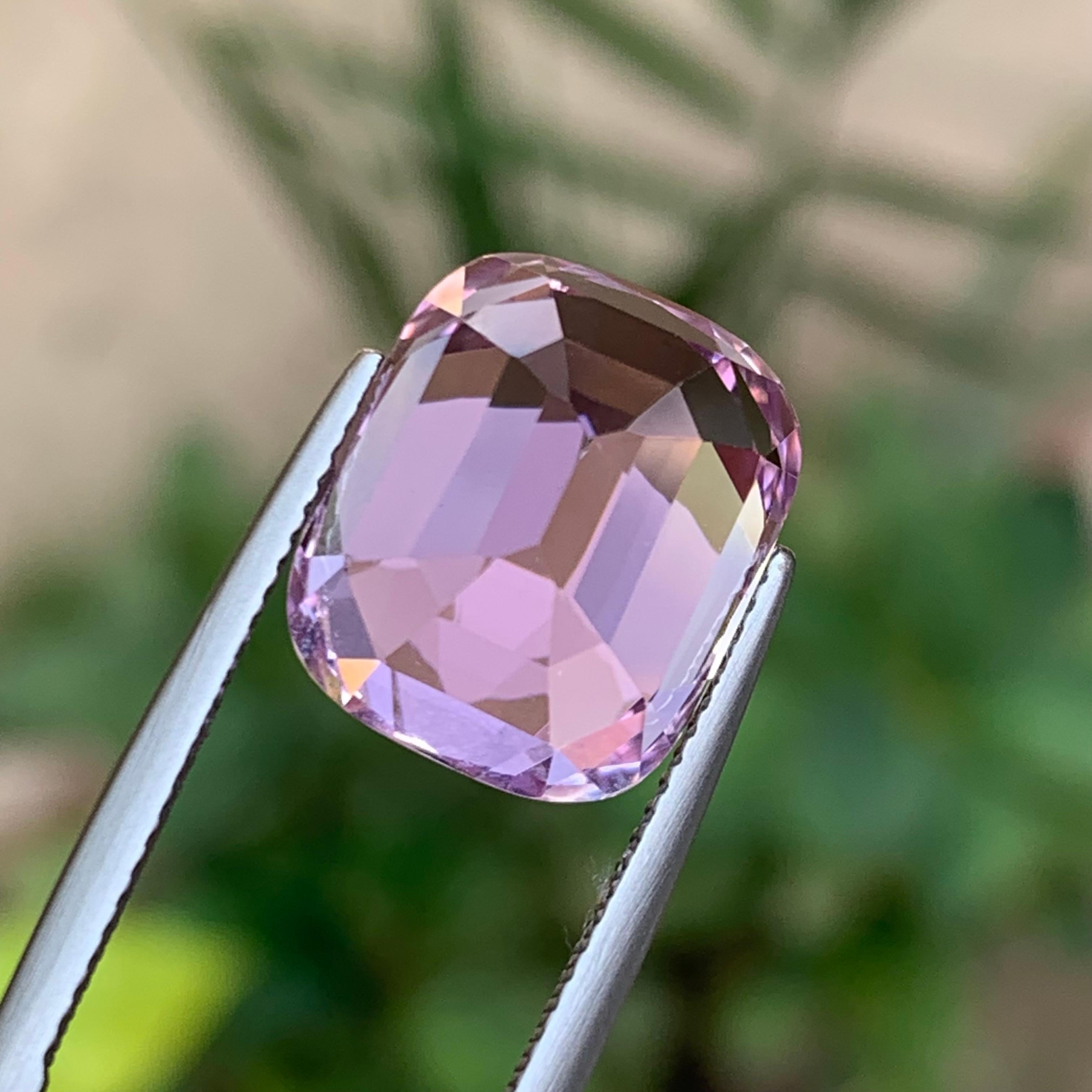 Collana con ciondolo in kunzite naturale rosa lilla, gemma sciolta da 14.45 carati con taglio a cuscino in vendita 3