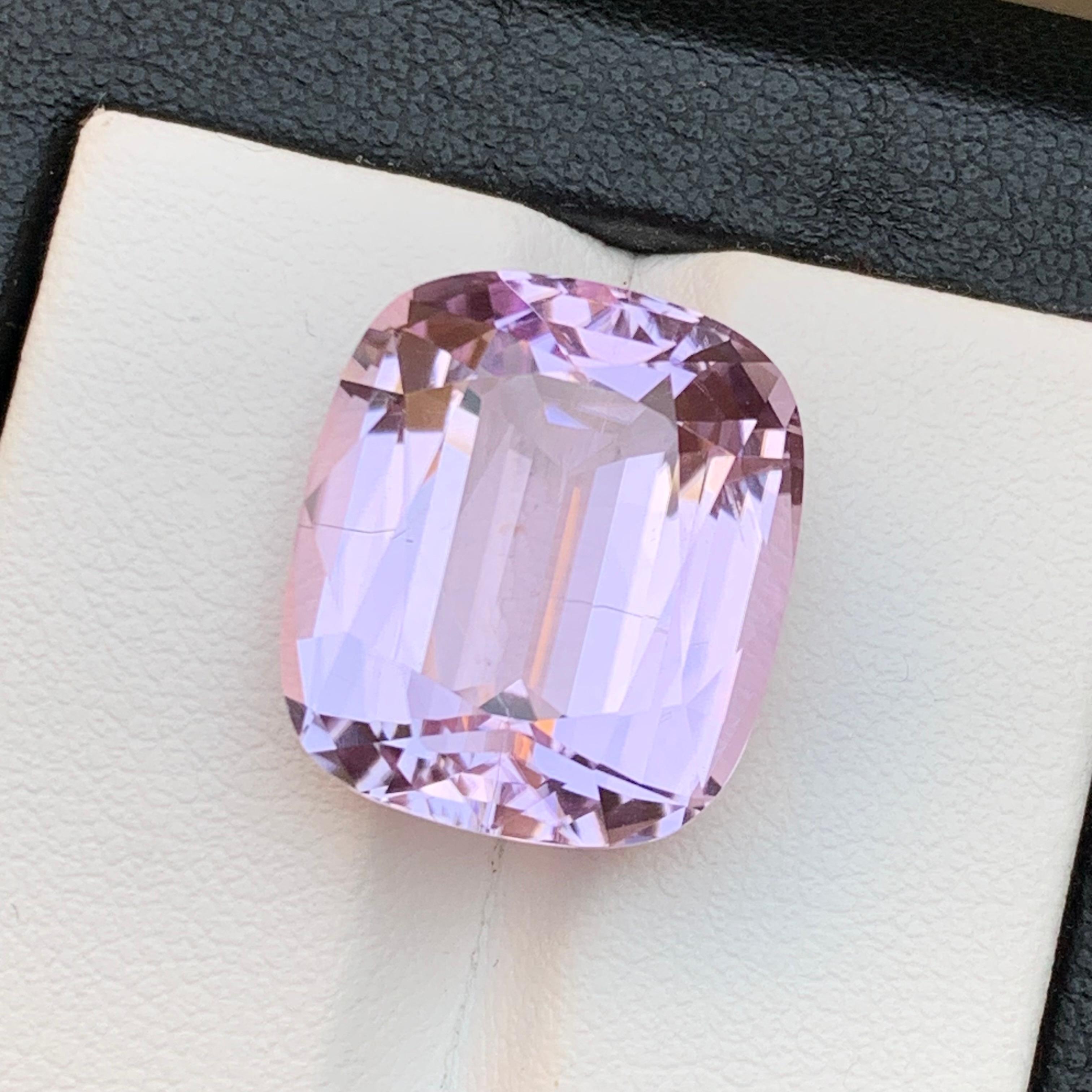 Lilac Pink Natural Kunzite Necklace Pendant Loose Gemstone 19.65 Ct Cushion Cut For Sale 5
