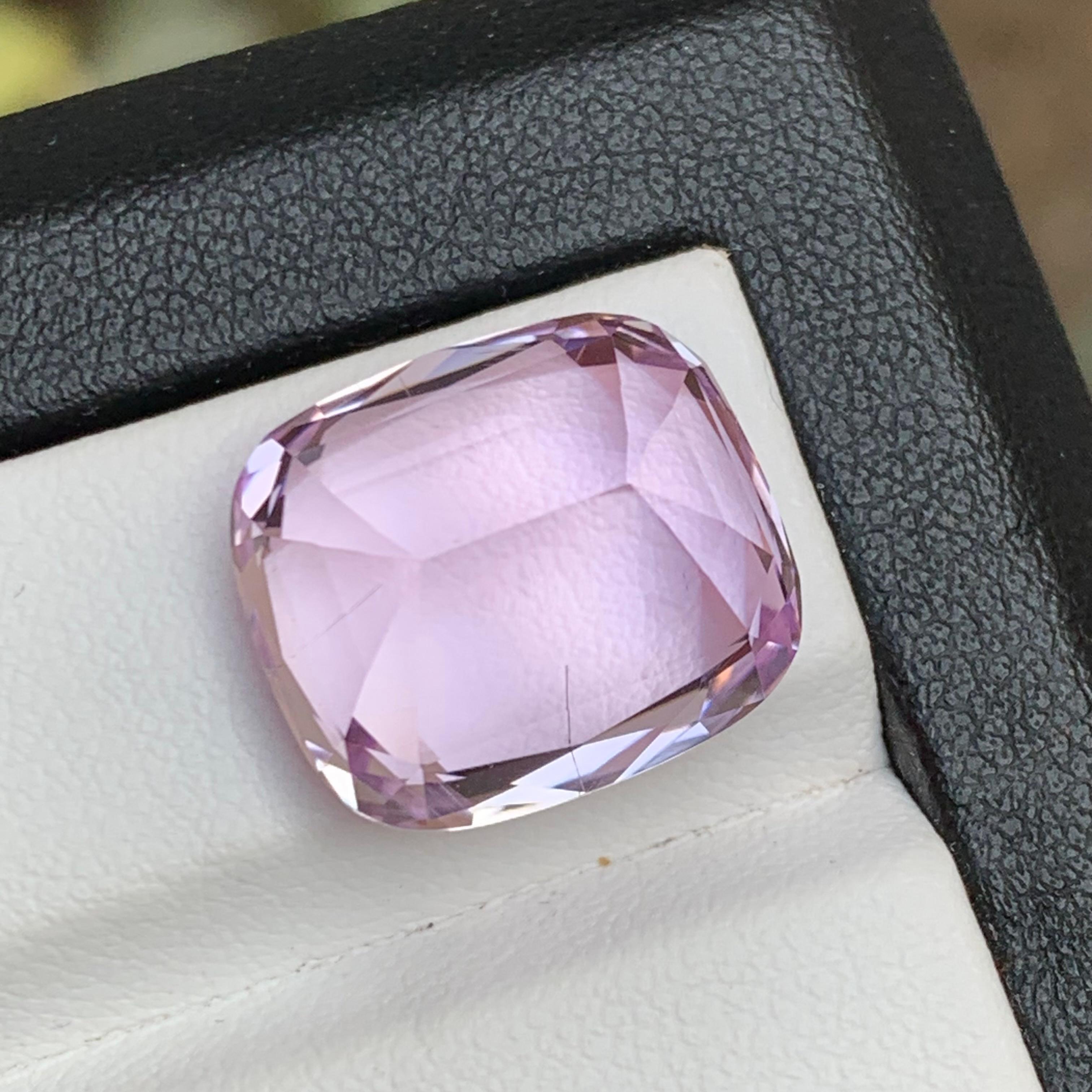 Lilac Pink Natural Kunzite Necklace Pendant Loose Gemstone 19.65 Ct Cushion Cut For Sale 1
