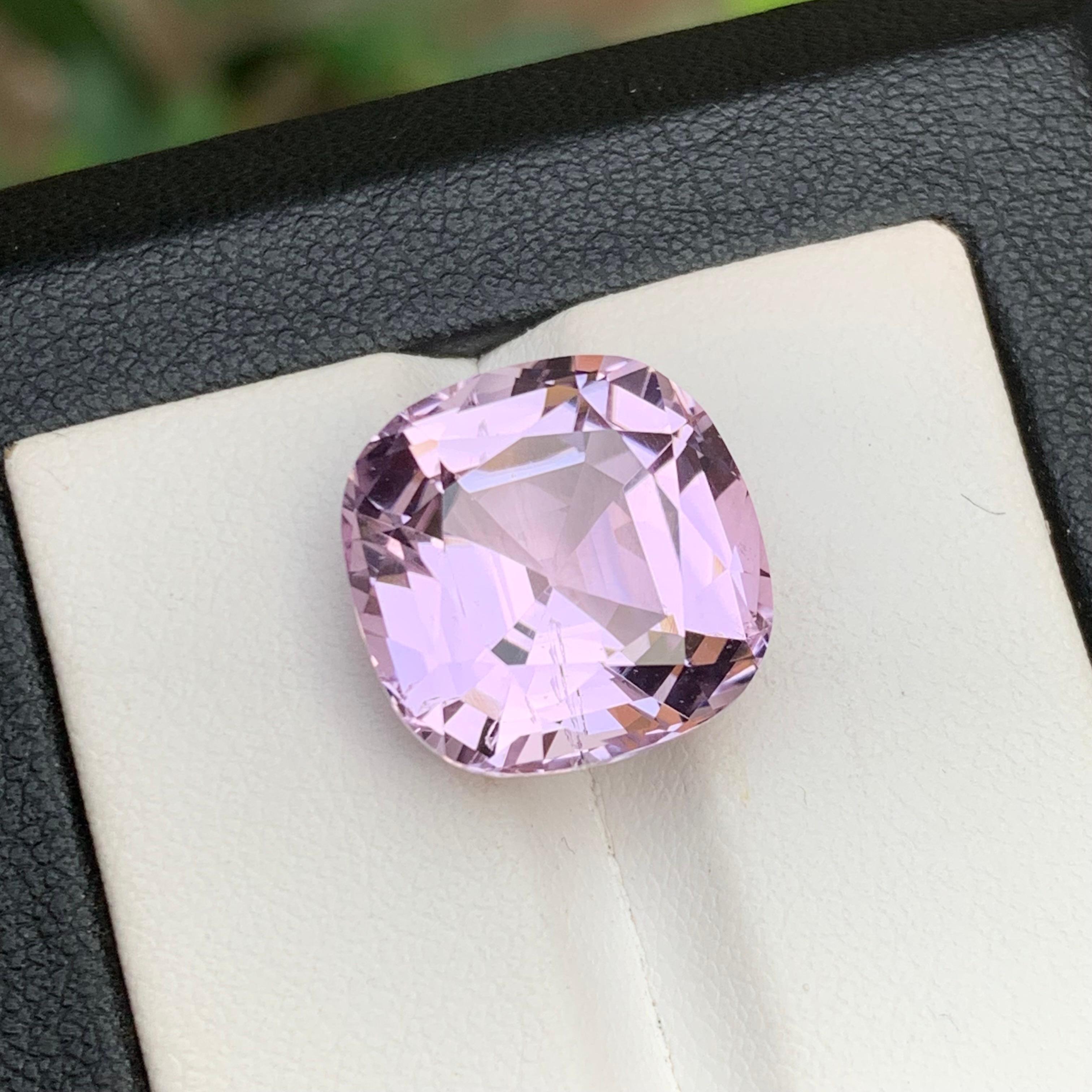 Lilac Pink Natural Kunzite Ring, Necklace Pendant Gemstone, 13.25 Ct Cushion Cut For Sale 6