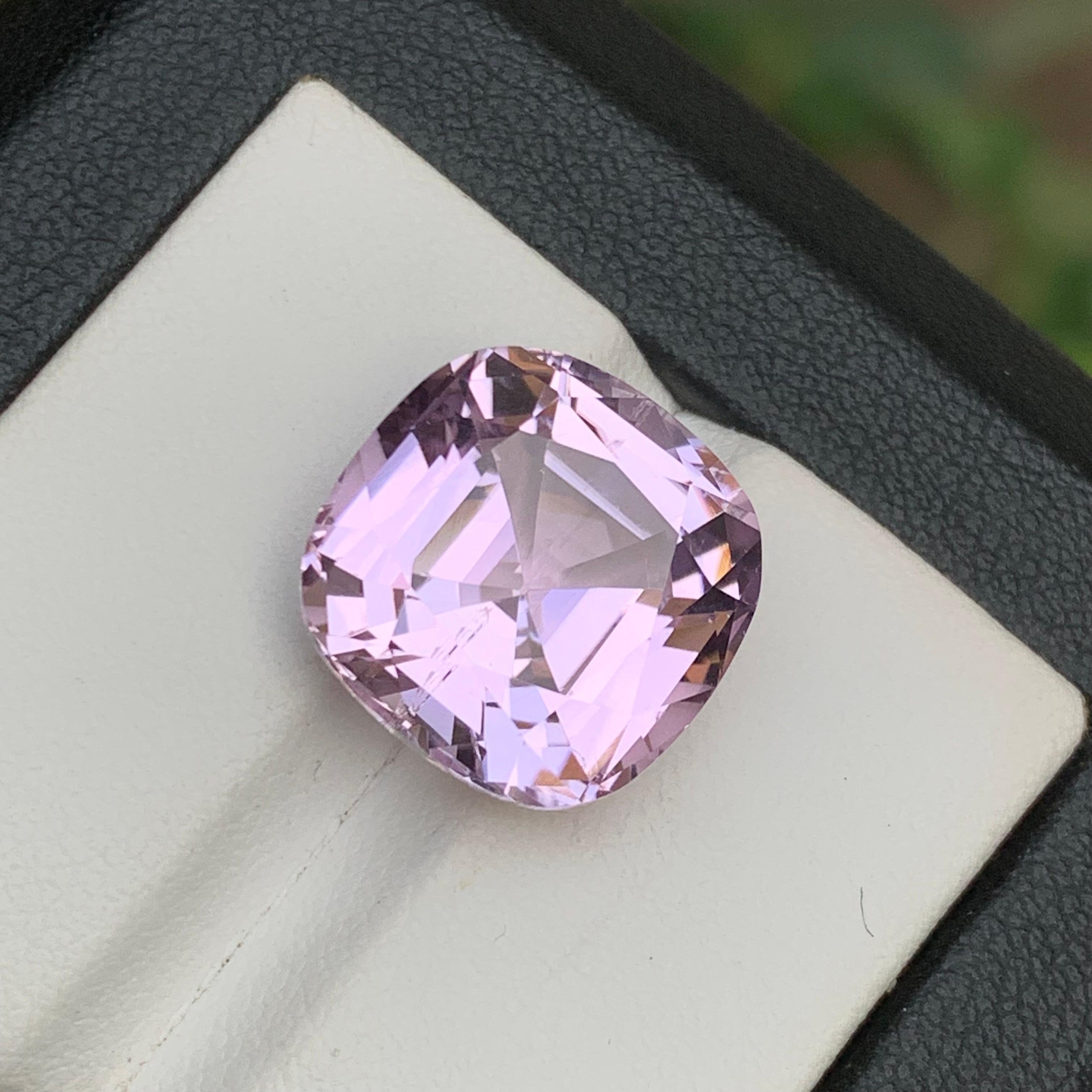 Lilac Pink Natural Kunzite Ring, Necklace Pendant Gemstone, 13.25 Ct Cushion Cut For Sale 1