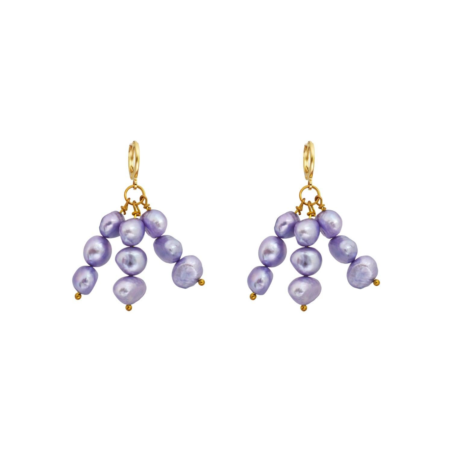 Lilac purple freshwater pearl earrings  by Ifemi Jewels In New Condition For Sale In London, GB