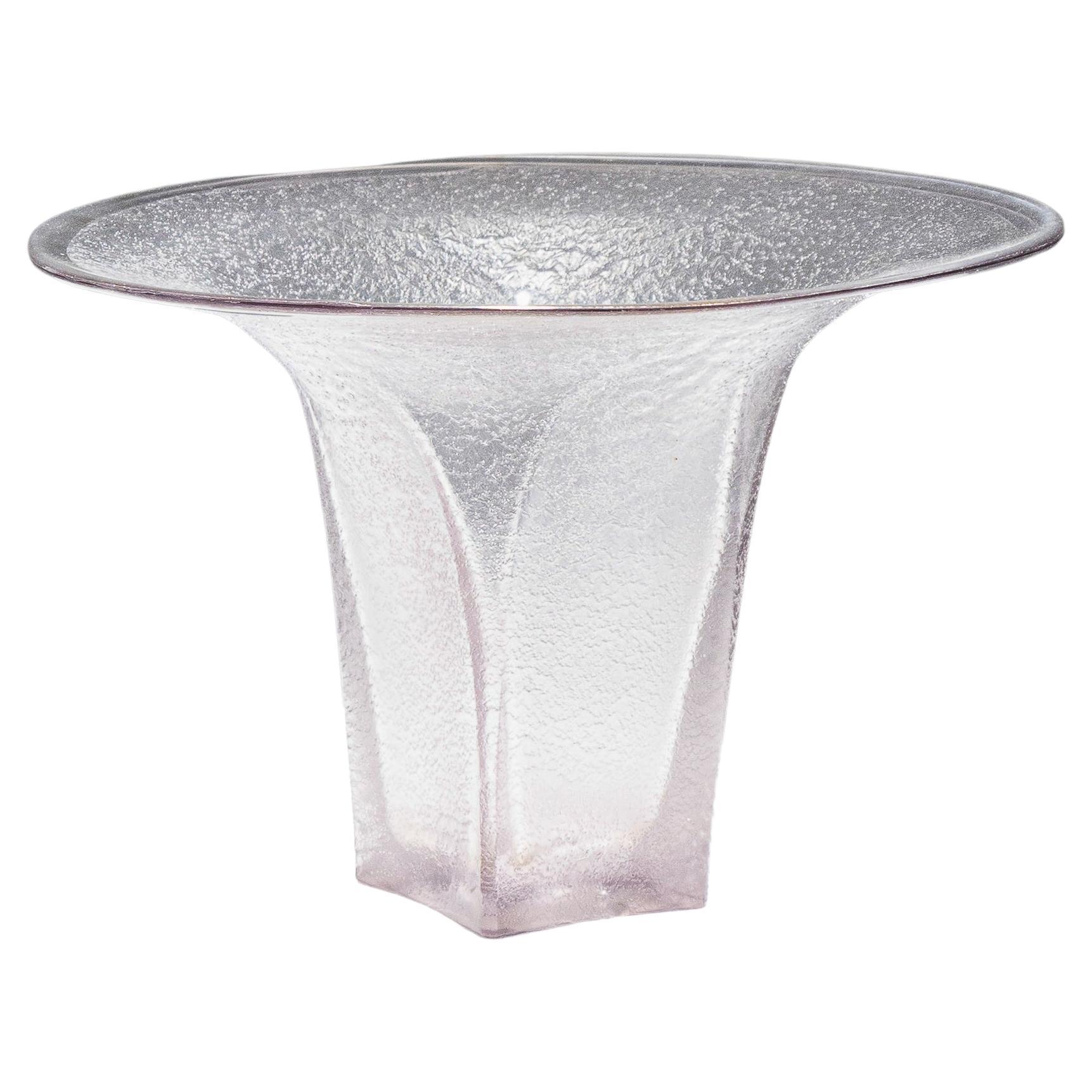Vaso in vetro sabbiato lilla, anni '50