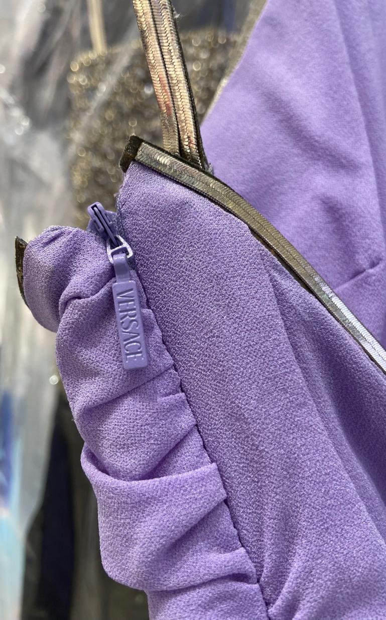 Women's Lilac silk chiffon cocktail dress with chain and studs  Versace ( without tag) For Sale