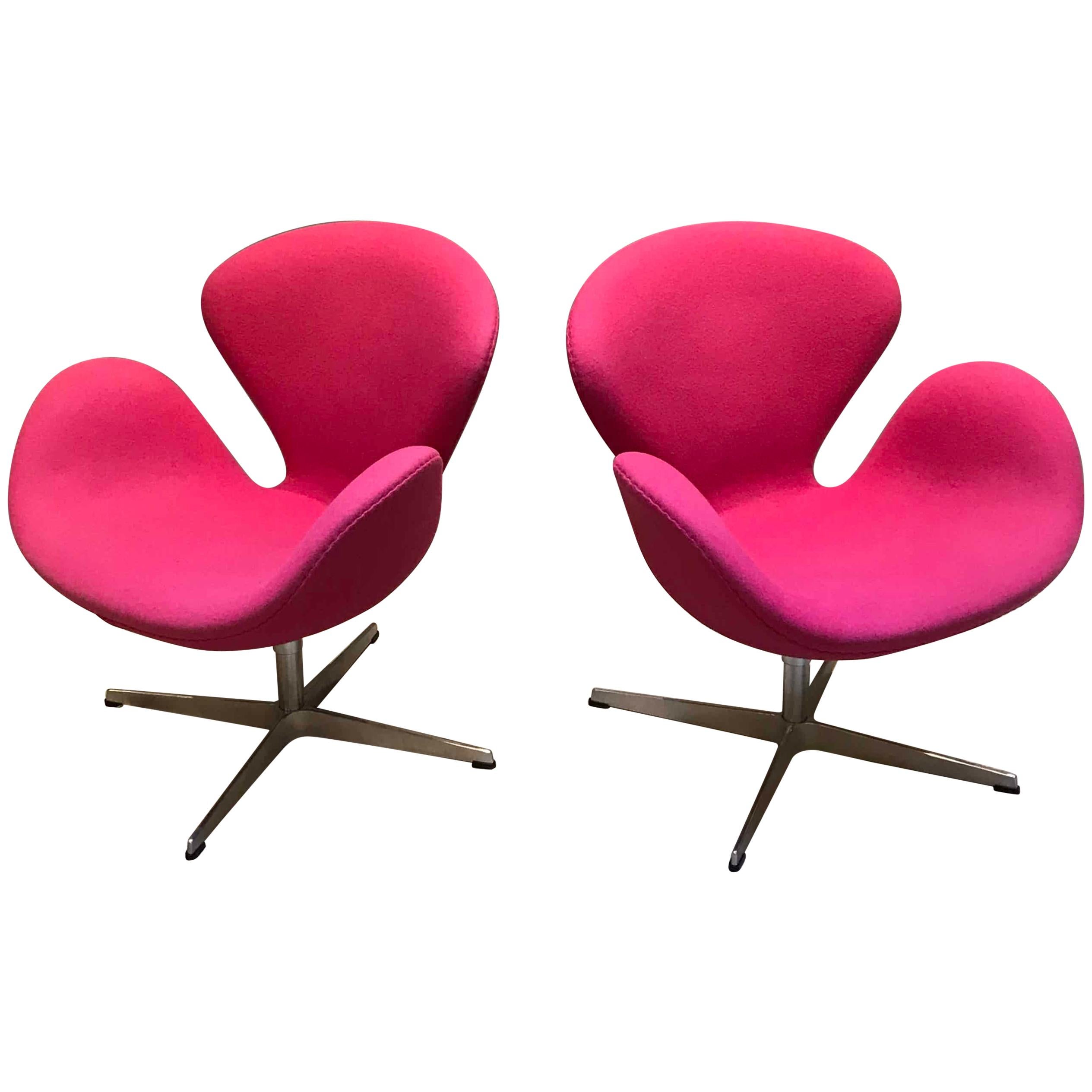 Lilac Swan Chairs by Arne Jacobsen