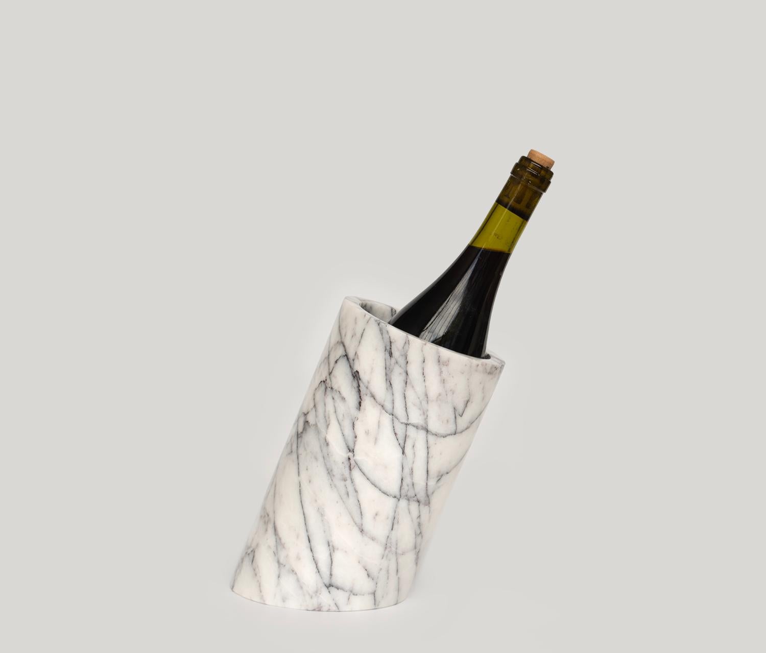 Moderne Rafraîchisseur à vin angulaire en marbre blanc lilas en vente
