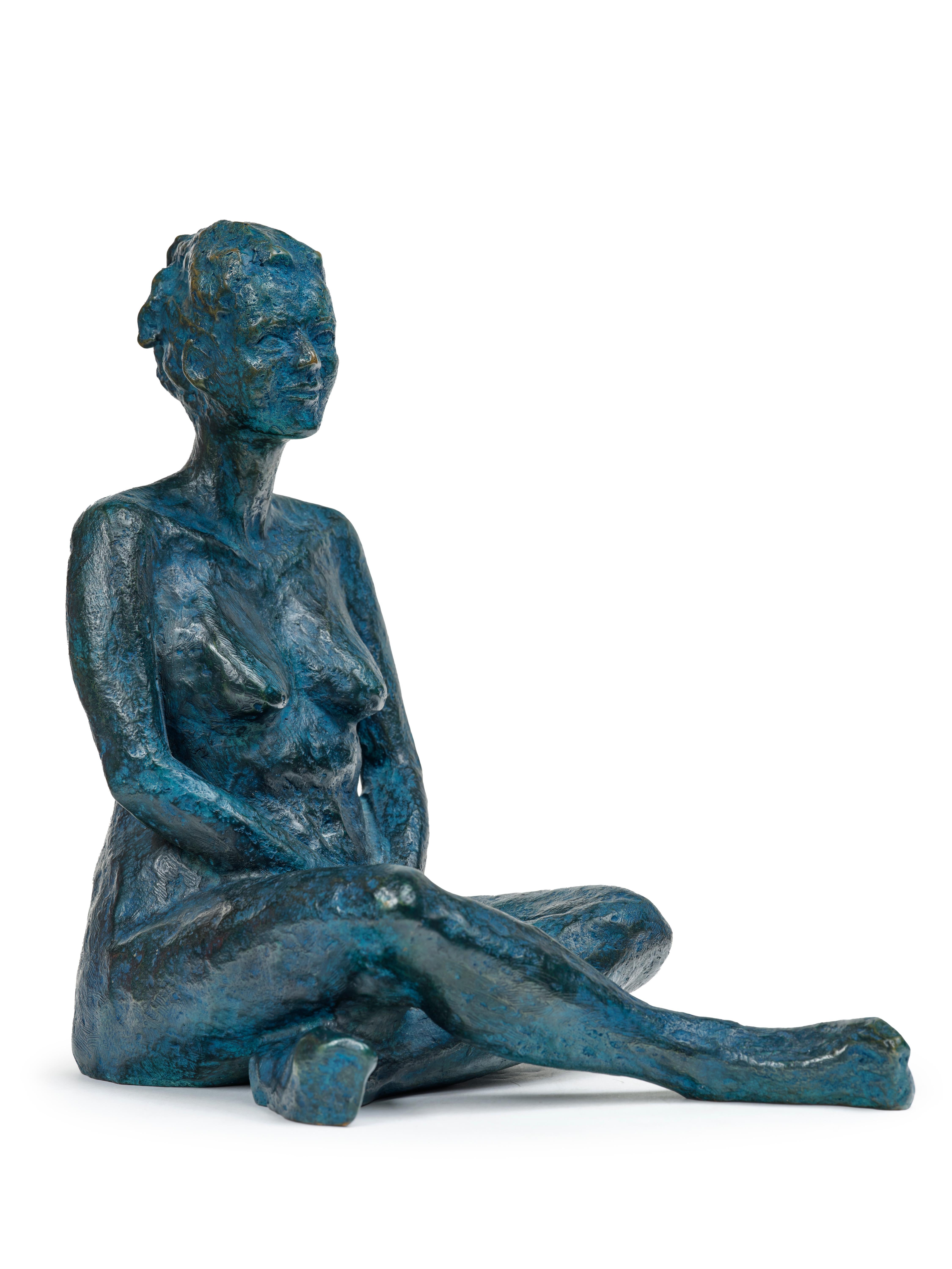 Douceur féminine (Feminine Softness) a bronze nude sculpture by Lili Mirante