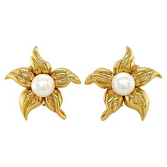18K Yellow Gold White Pearl Lilia Blossom Clip-on Earrings