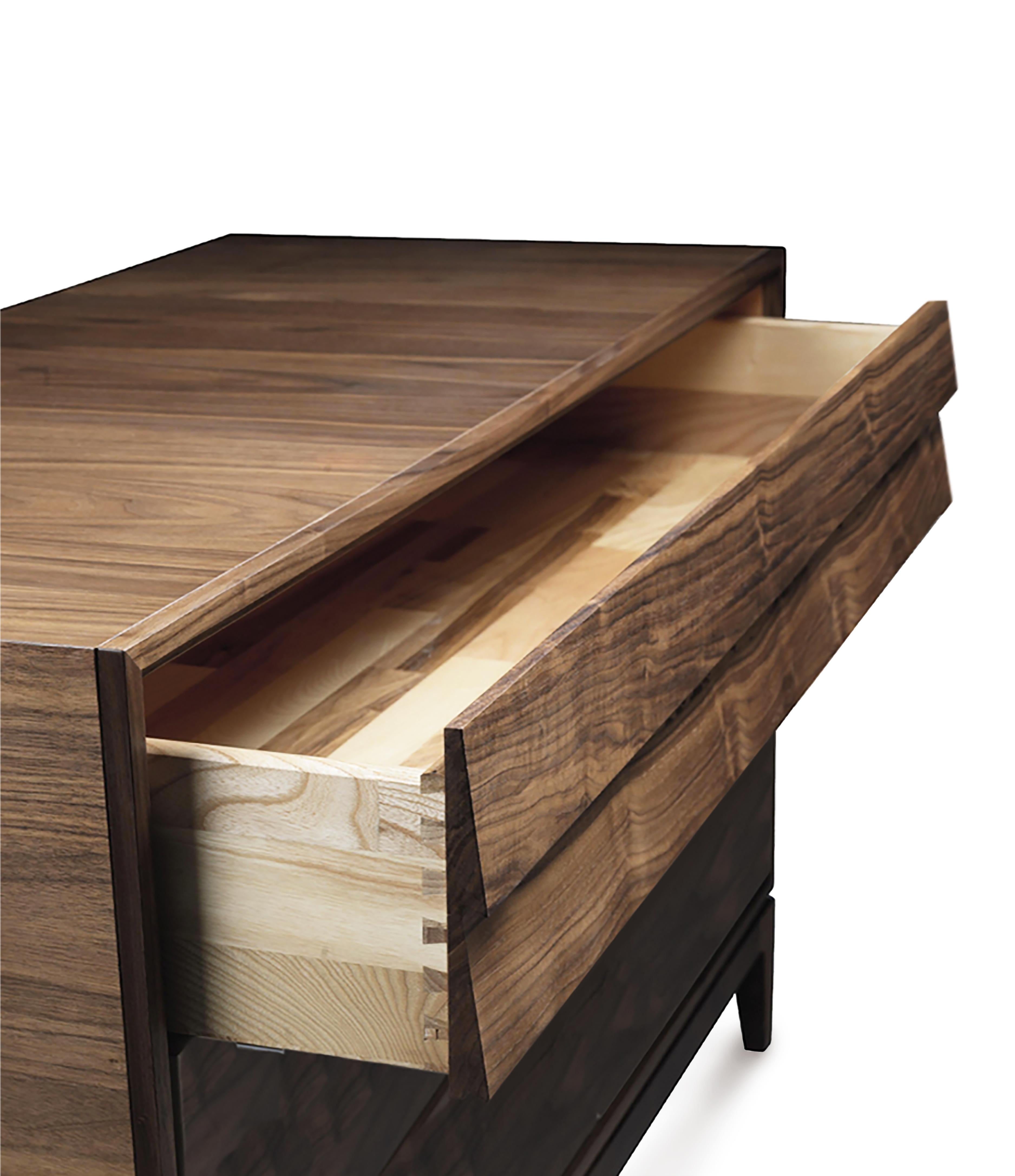 Liliale Dresser by Dale Italia In New Condition For Sale In Geneve, CH