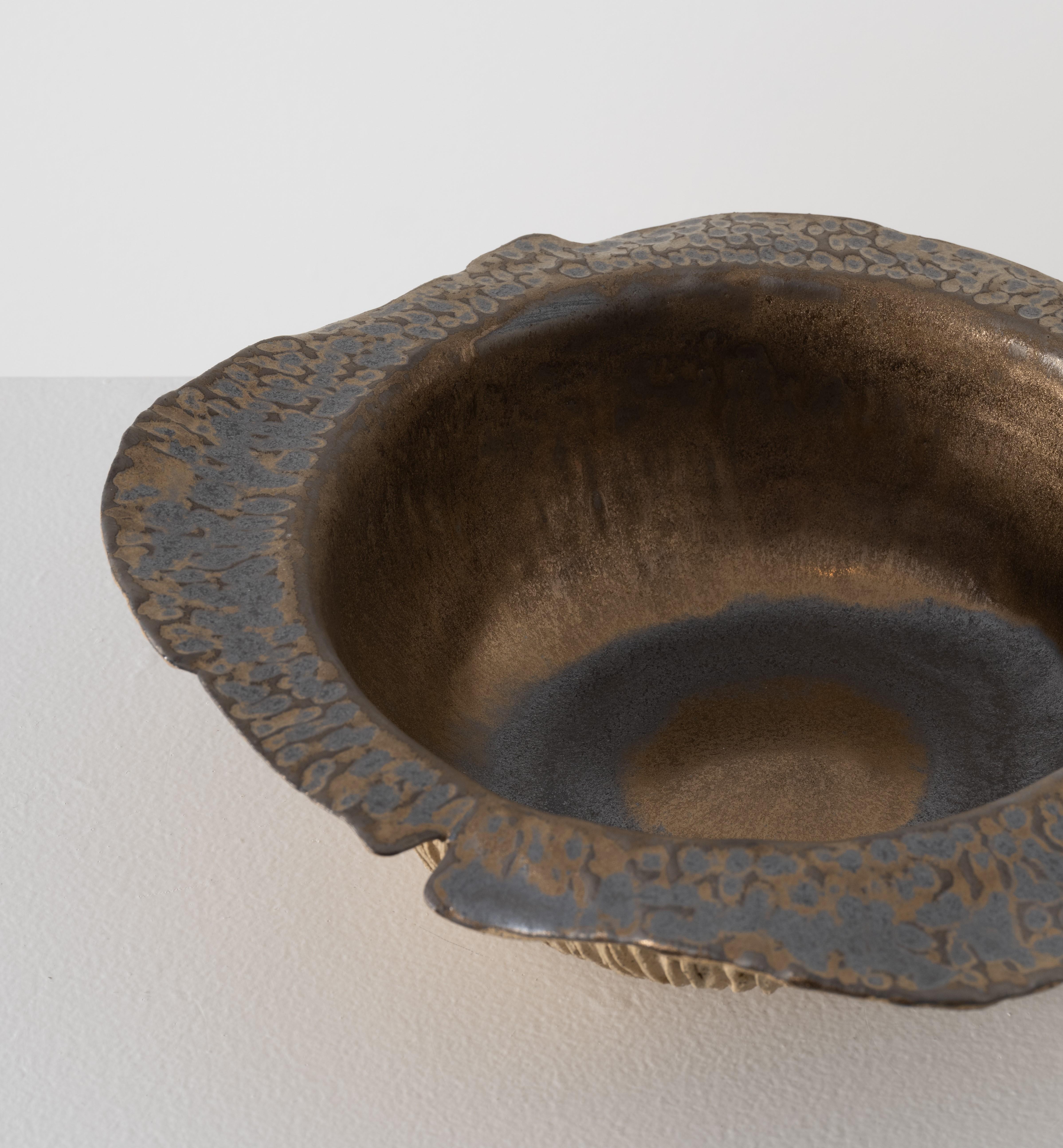 Lilie Bowl in Metallic Glazed Ceramic by Trish DeMasi In New Condition For Sale In Philadelphia, PA