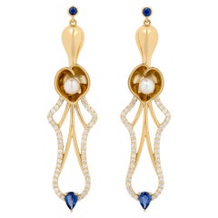 Ohrringe mit Lilien aus 18 Karat Gelbgold mit Diamanten, Saphiren und Perlen