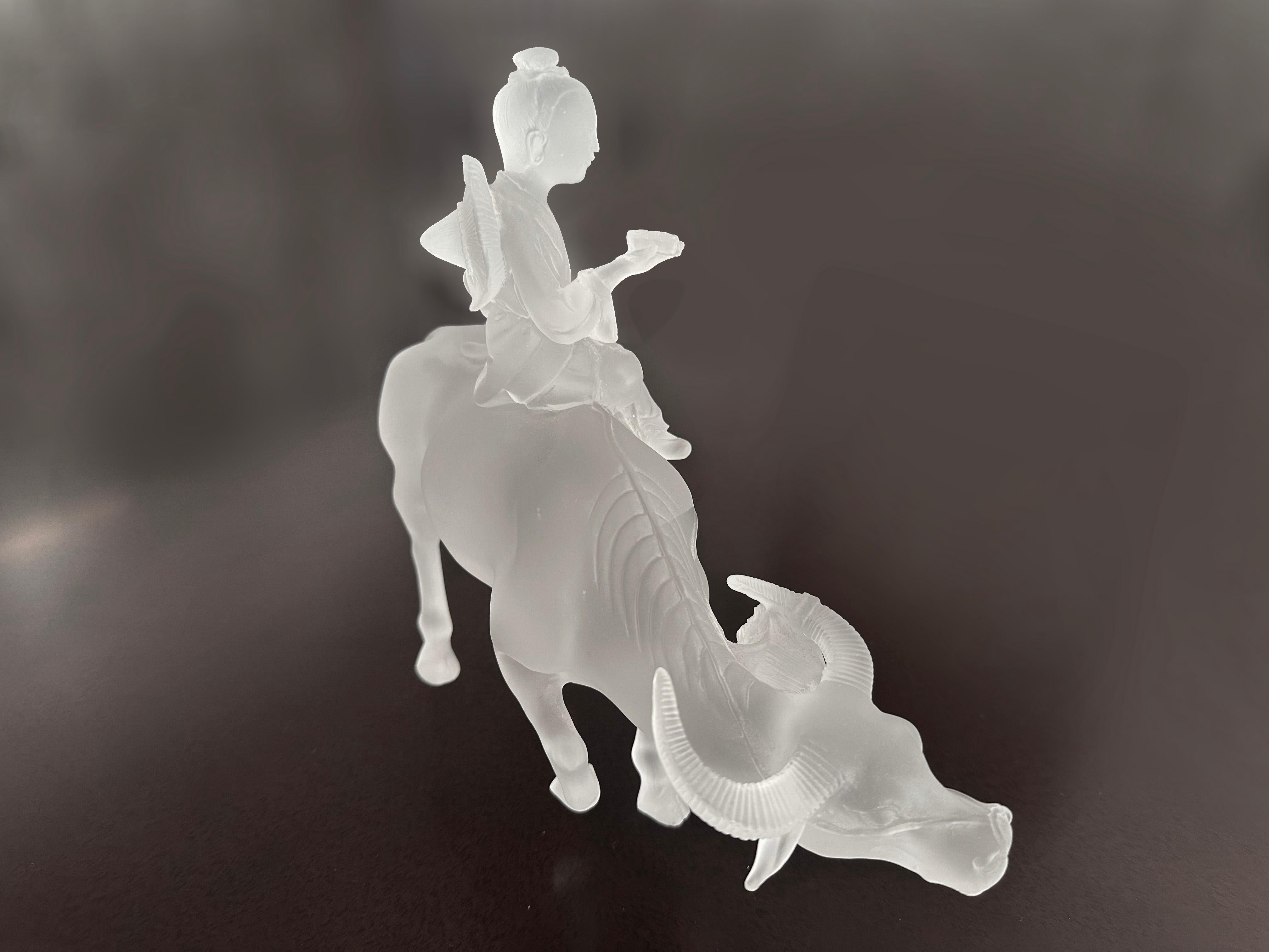 Lilique Stil Gießen Glas Dekorative CUSTOM MADE Skulptur (Handgeschnitzt) im Angebot