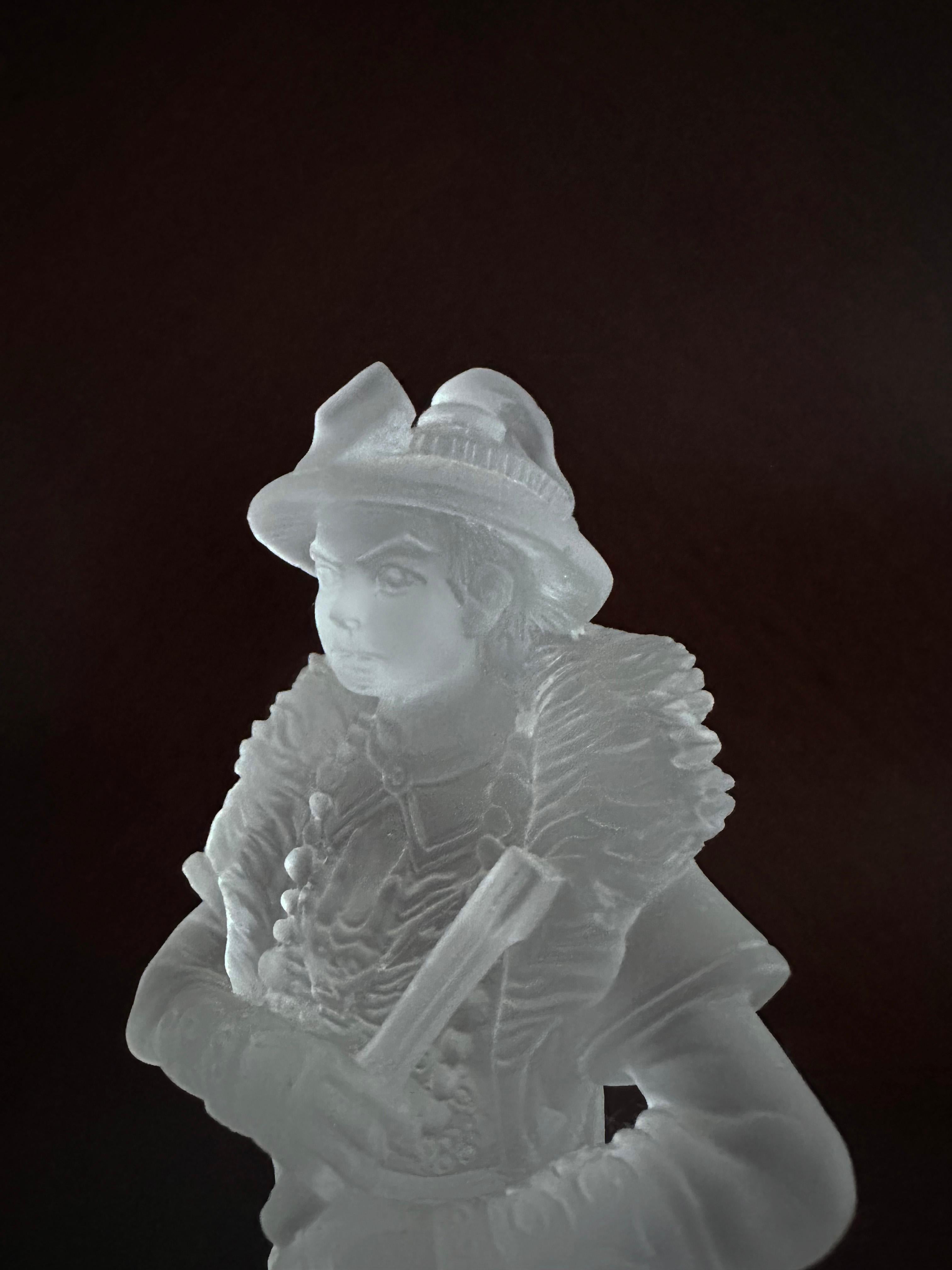Objects for Objects,  Sculpture en verre coulé Lilique Style CUSTOM MADE en vente 3