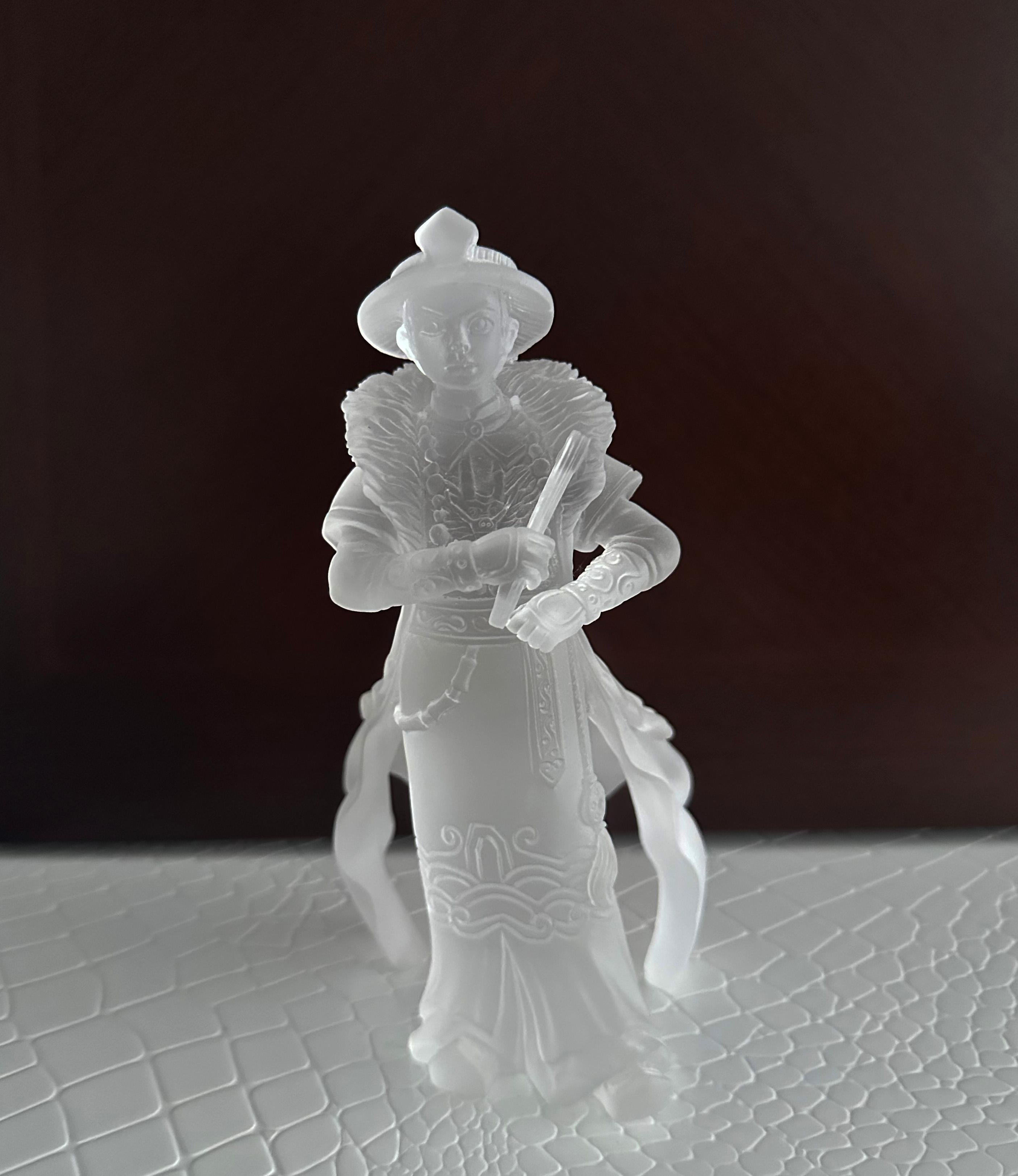 Hong Kong Objects for Objects,  Sculpture en verre coulé Lilique Style CUSTOM MADE en vente