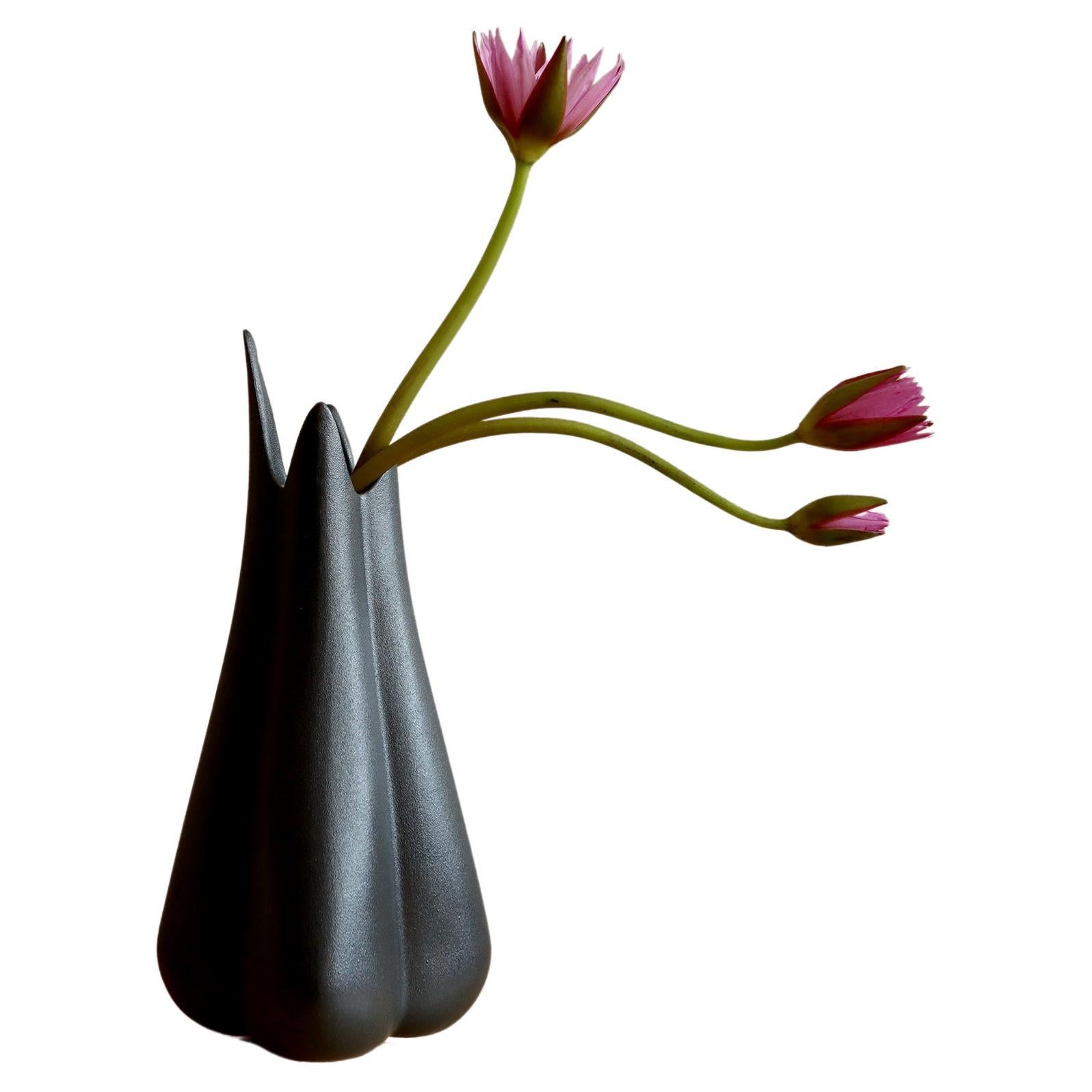 Lilium Vase - Matte Black im Angebot 3
