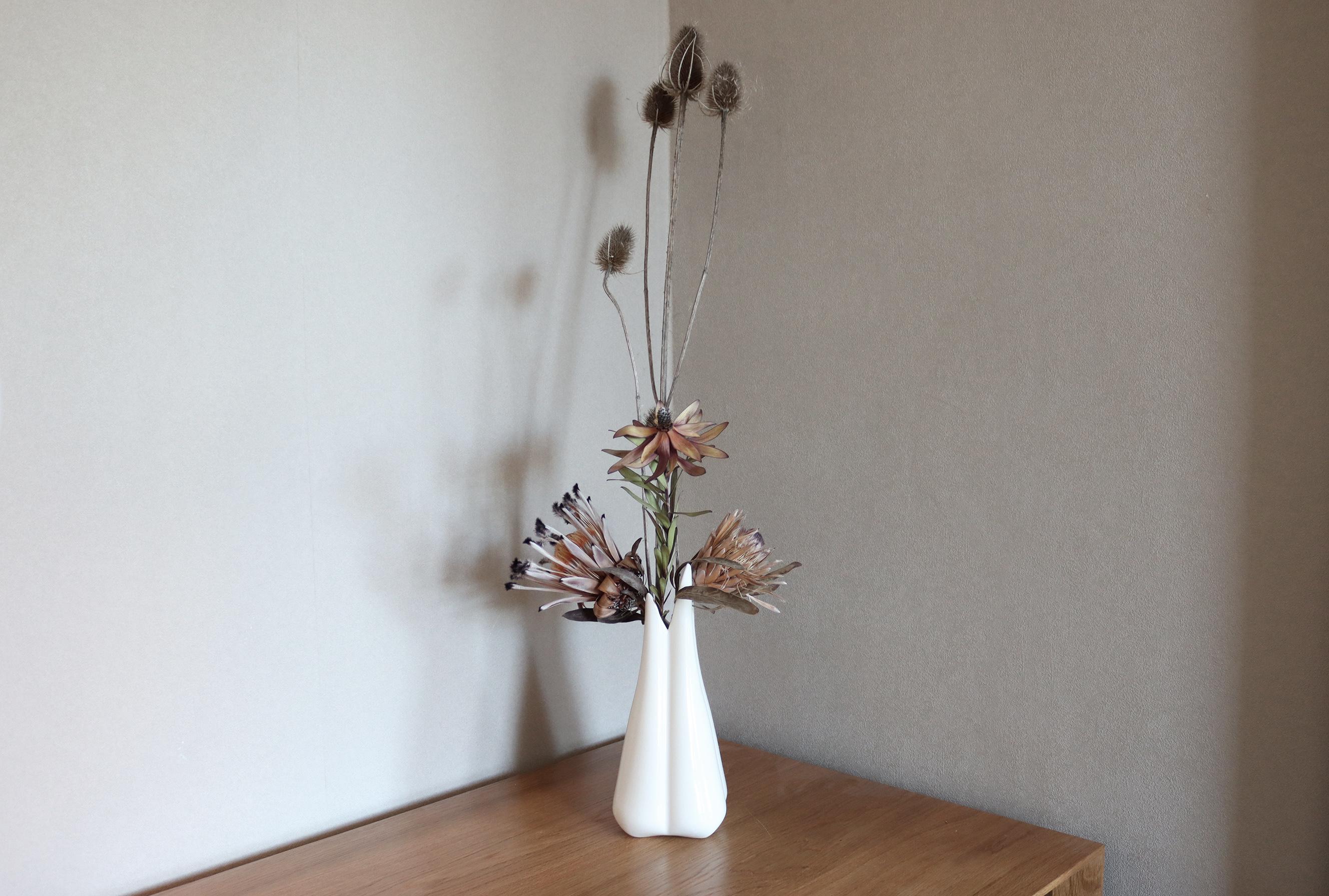 Contemporary Lilium Vase, Mist White - Gloss For Sale