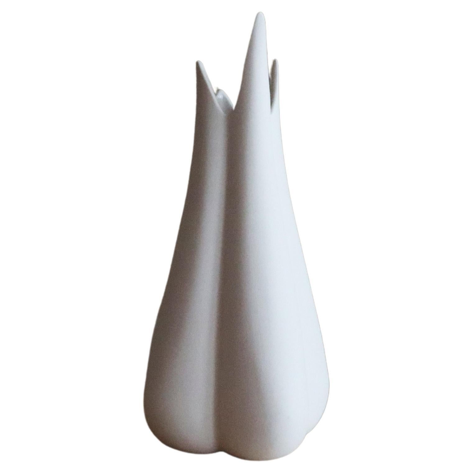 Lilium Vase, Mist White - Matte For Sale