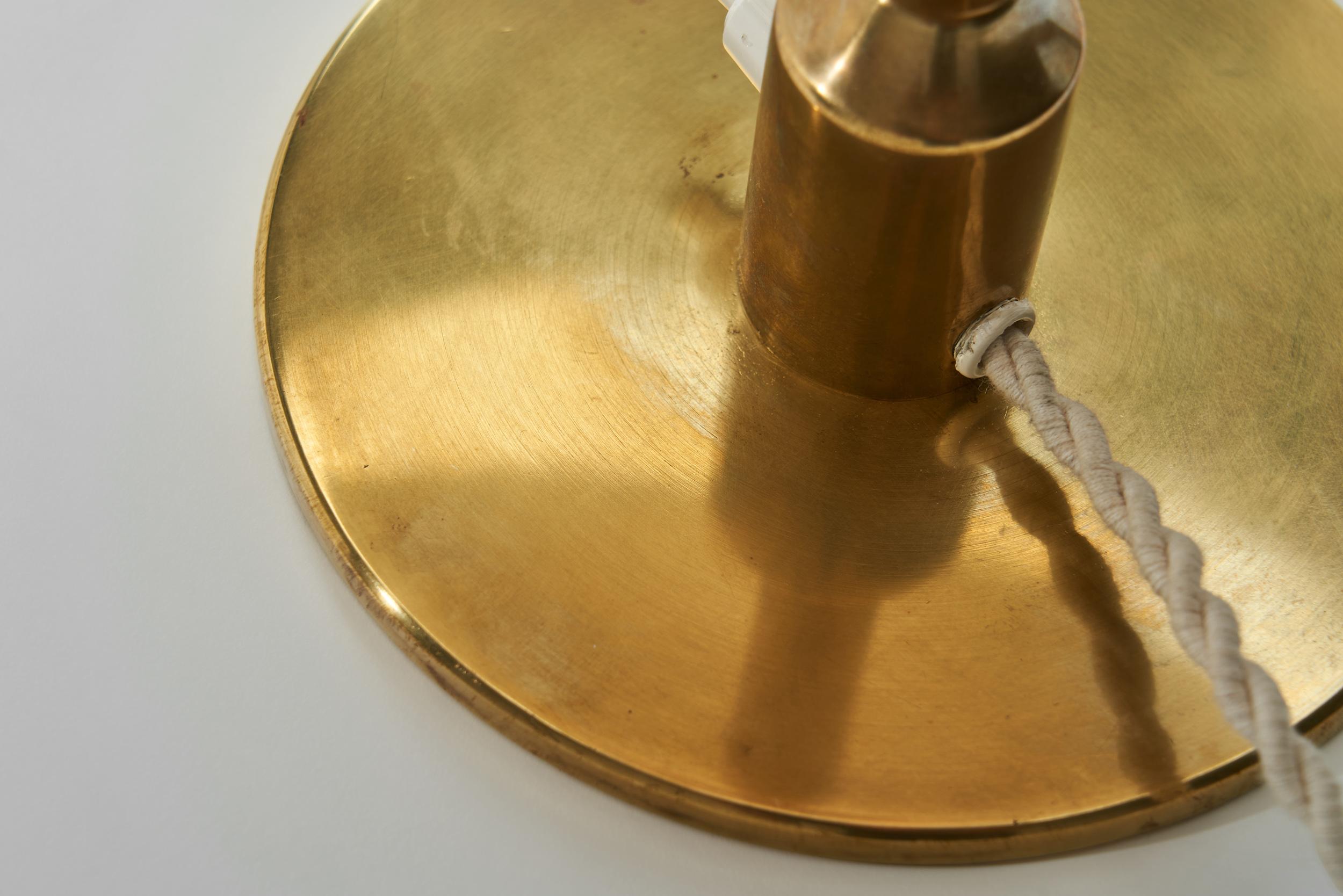 Lampada da tavolo in ottone 