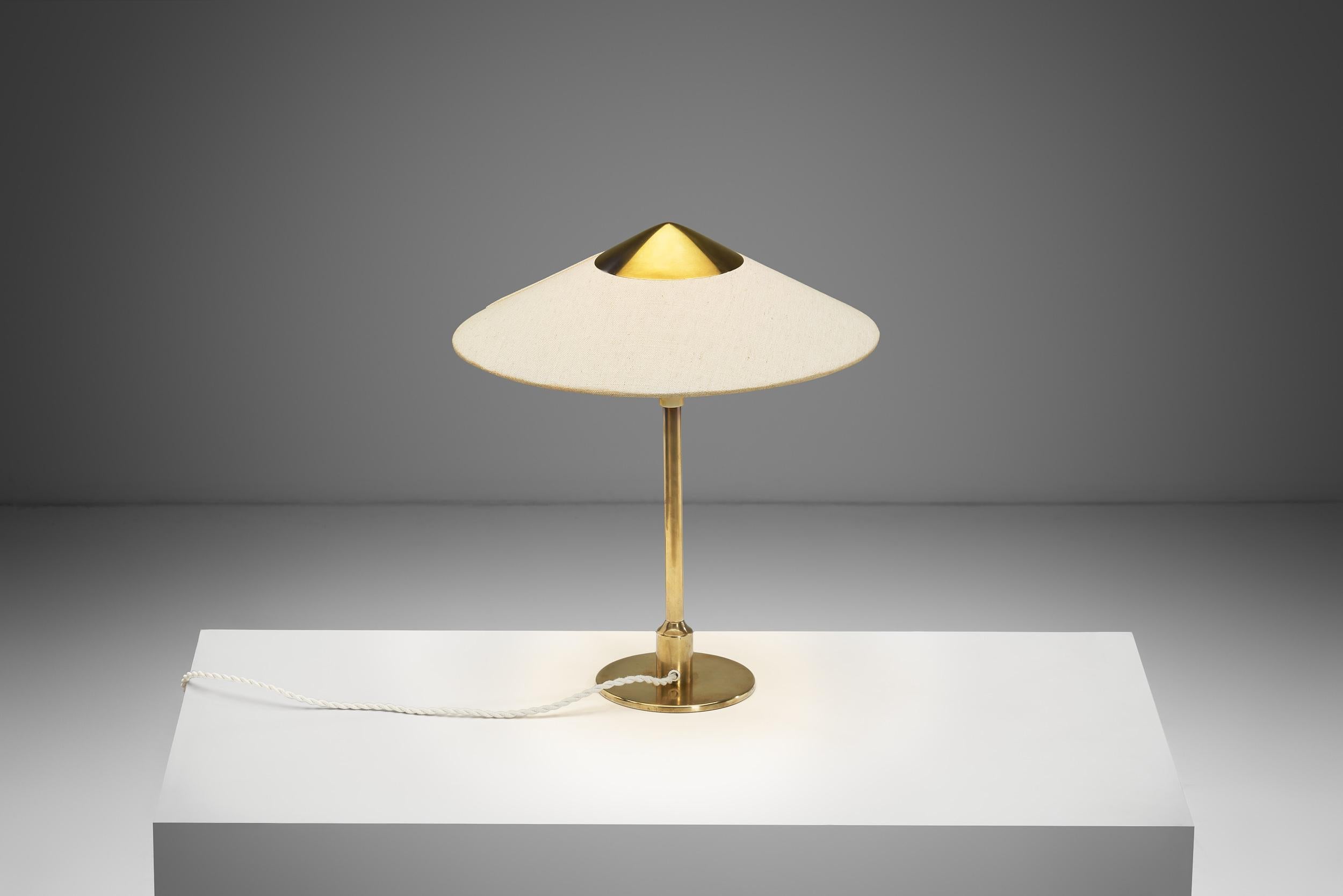 Lampada da tavolo in ottone 