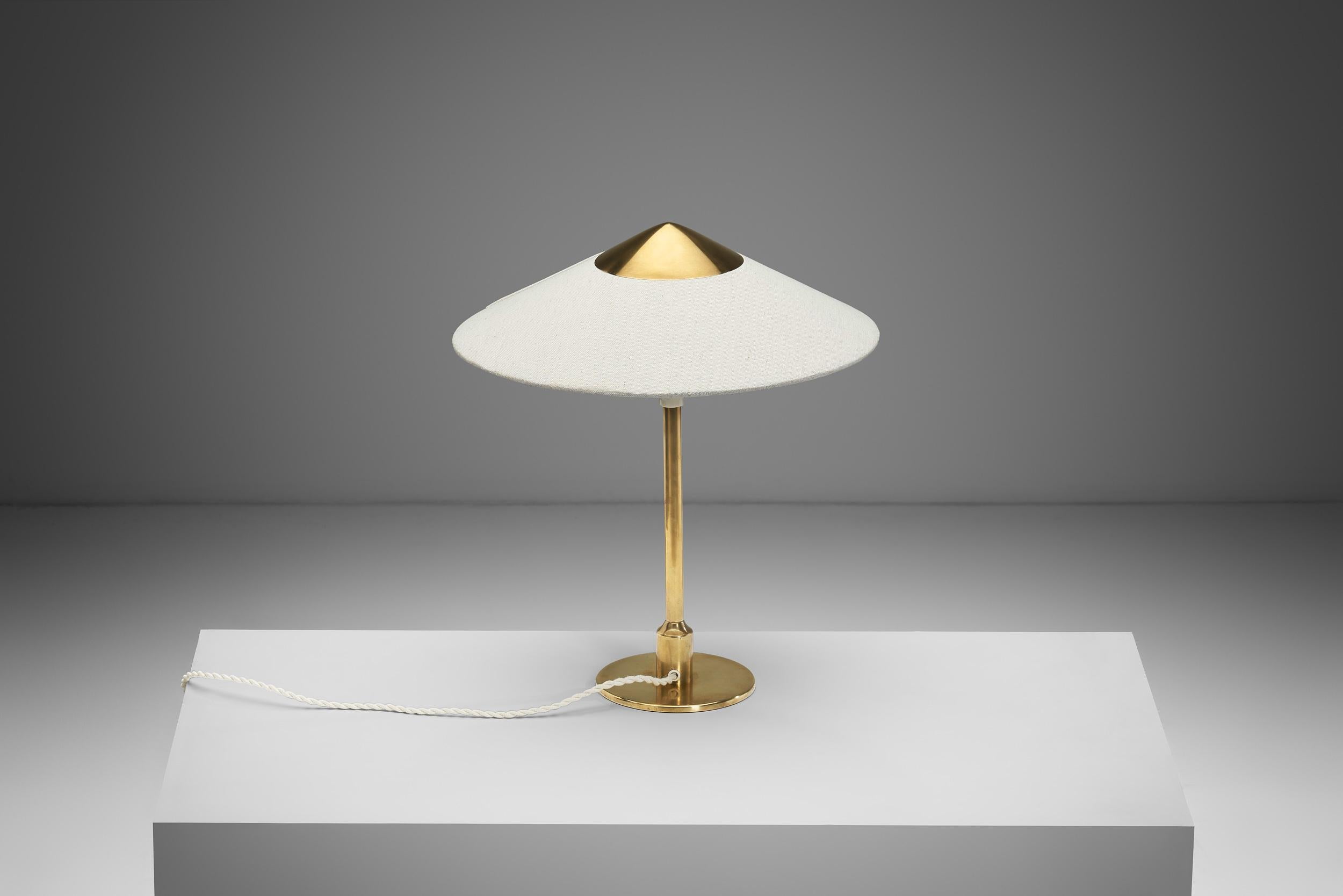 Lampada da tavolo in ottone 