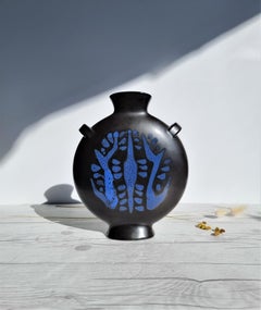 Lillemor Mannerheim per Gefle Keramik, Serie Singoalla, Vaso a forma di fiasco di luna