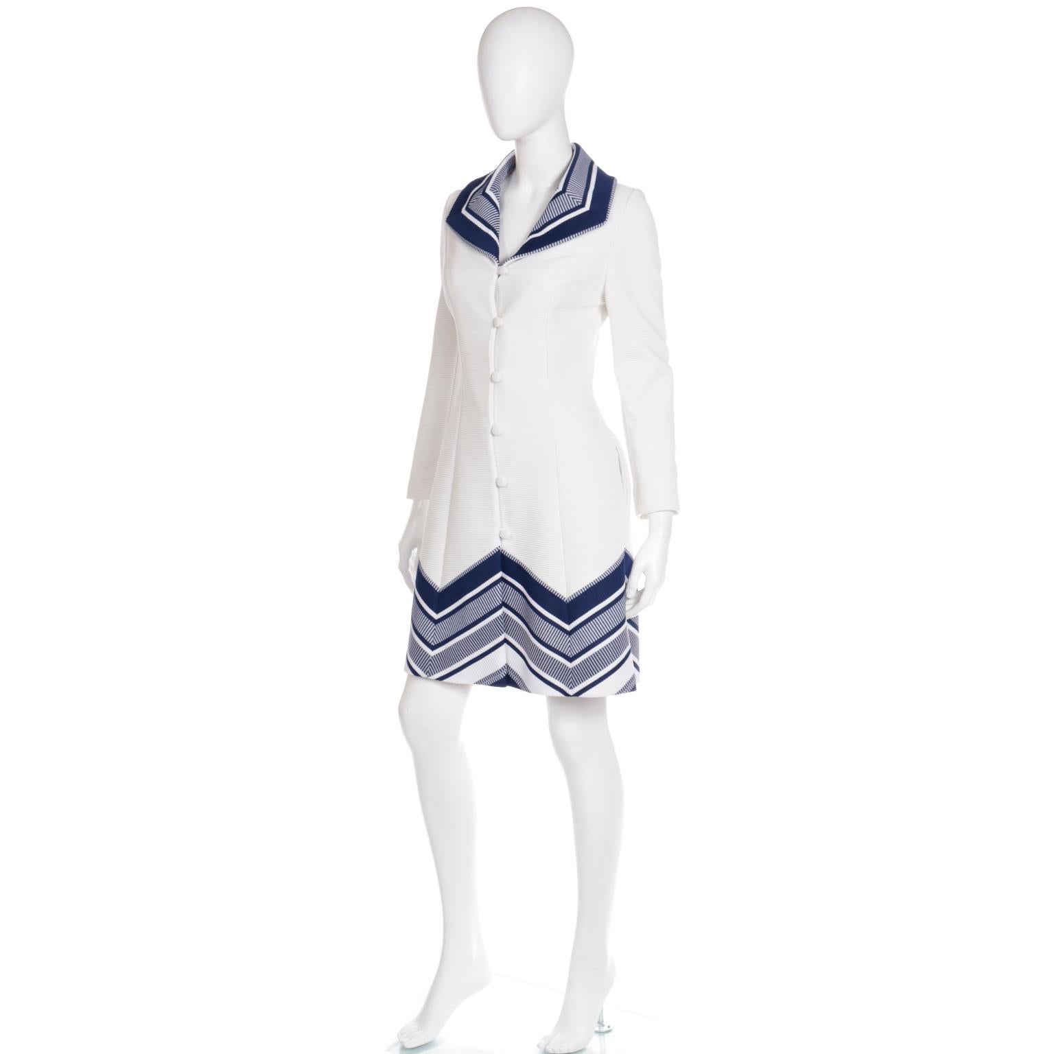 Women's Lilli Ann Knit 1970s Vintage White Coat With Navy Blue Chevron Design