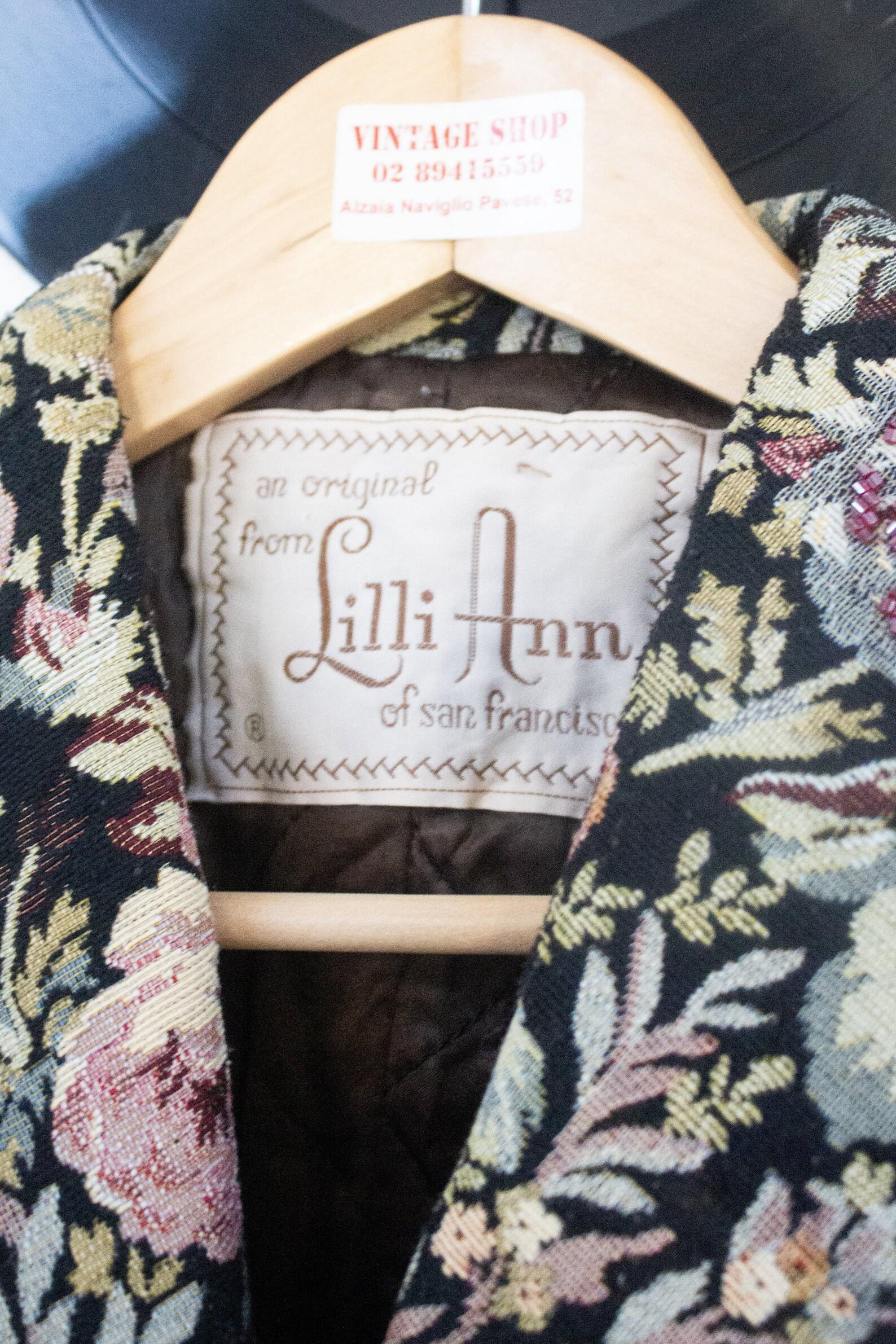 Lilli Ann late 40's black tapestry floral pattern hand embroidered beaded jacket In Good Condition For Sale In Milano, IT