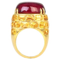 Bague cocktail rétro Lilli en or 18 carats avec tourmaline framboise et saphir jaune