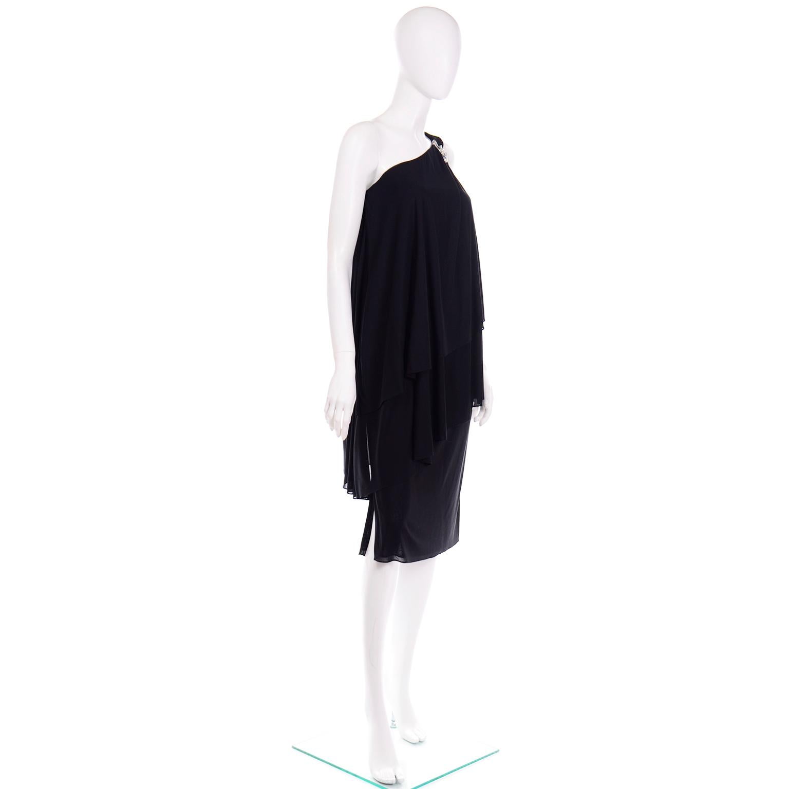 Lilli Diamond Vintage Black 1970s One Shoulder Grecian Evening Dress w Jewel For Sale 2